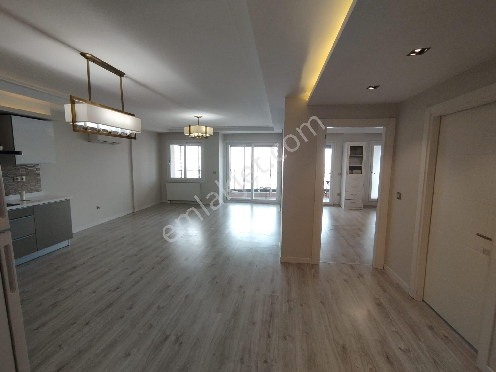 Yeni Valilik Civarı Güvenlikli Kapalı Otoparklı 2+1 155m2 Klimalı Doğalgazlı Lüks Daire - Görsel 9