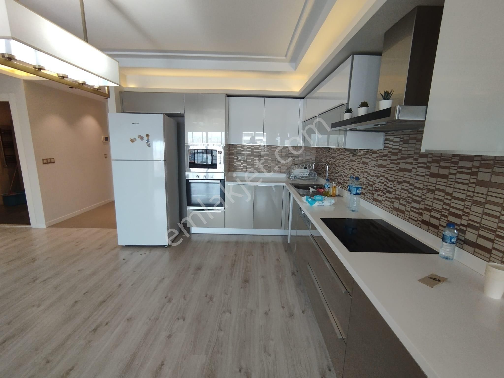 Yeni Valilik Civarı Güvenlikli Kapalı Otoparklı 2+1 155m2 Klimalı Doğalgazlı Lüks Daire - Görsel 7