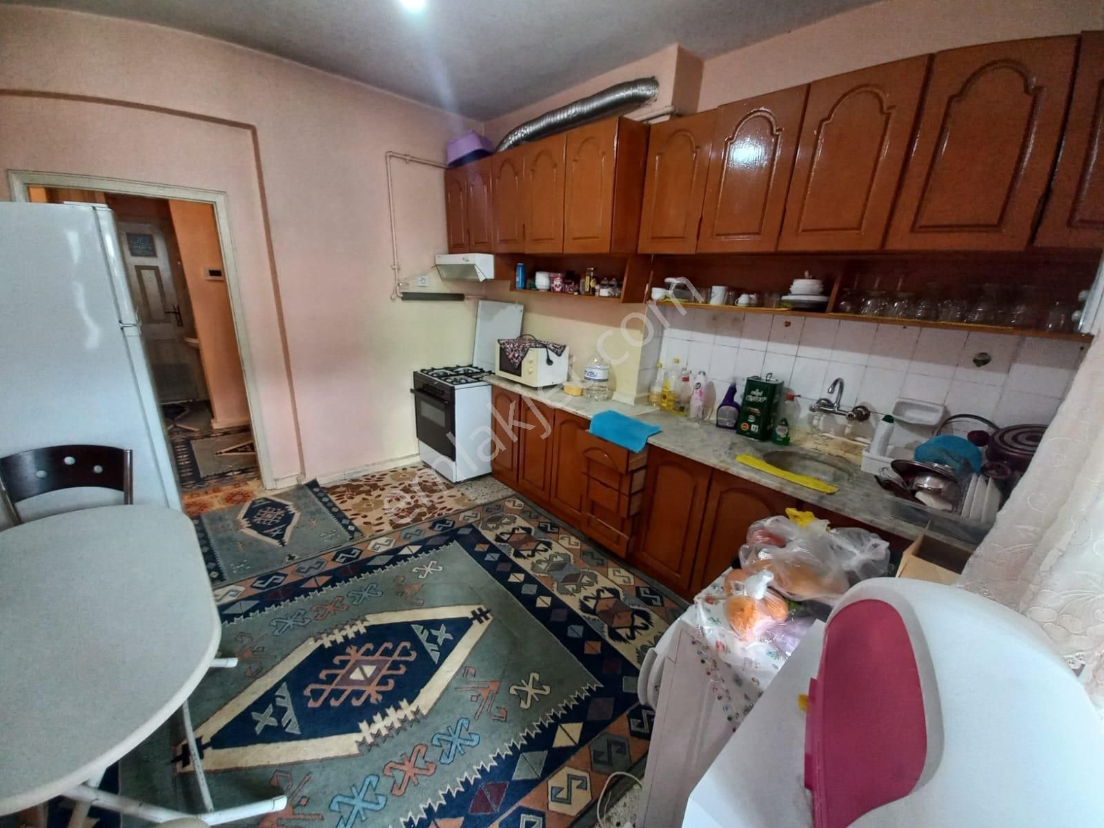 Barış Caddesine Cephe Asansörlü Satılık 2+1 Esyalı Daire - Görsel 3