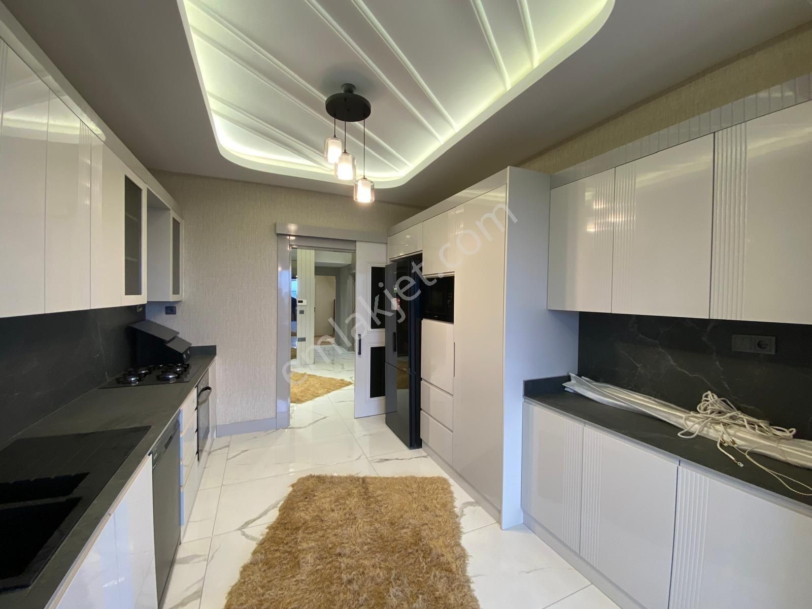 Millioğlun Dan Beylerbeyi'n De Satılık 3,5+1 Ultra Lüks Daireler - Görsel 18