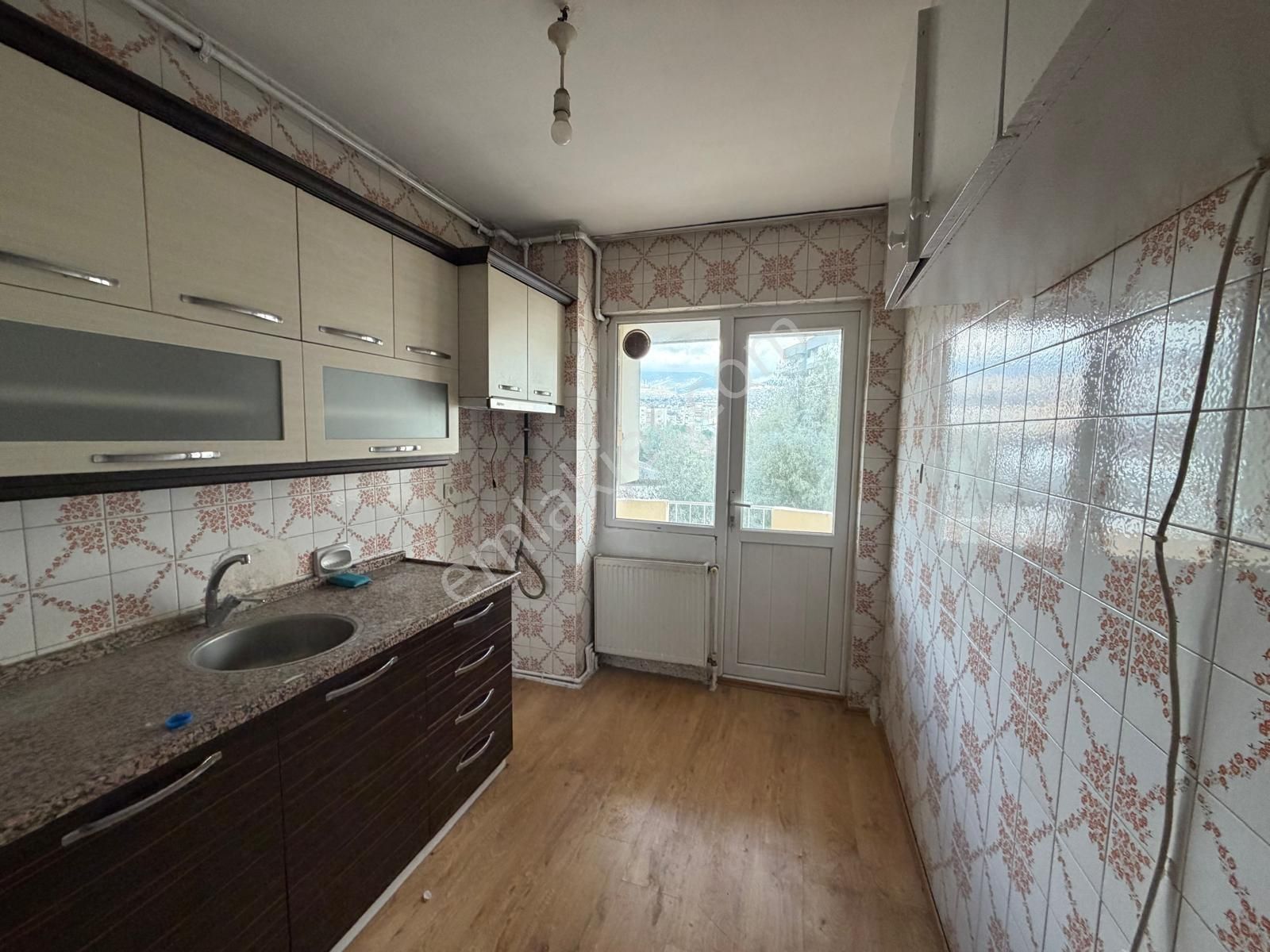 Turyap Bornova'dan Merkezi Konumda Kiralık Ara Kat 3+1 Daire - Görsel 16
