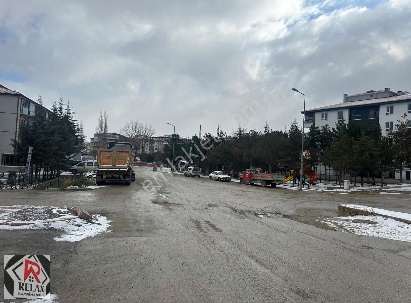 Relax'tan Süper Konumlu 1.6 Emsal Site Arsası Caddeye 300 Metre - Görsel 19