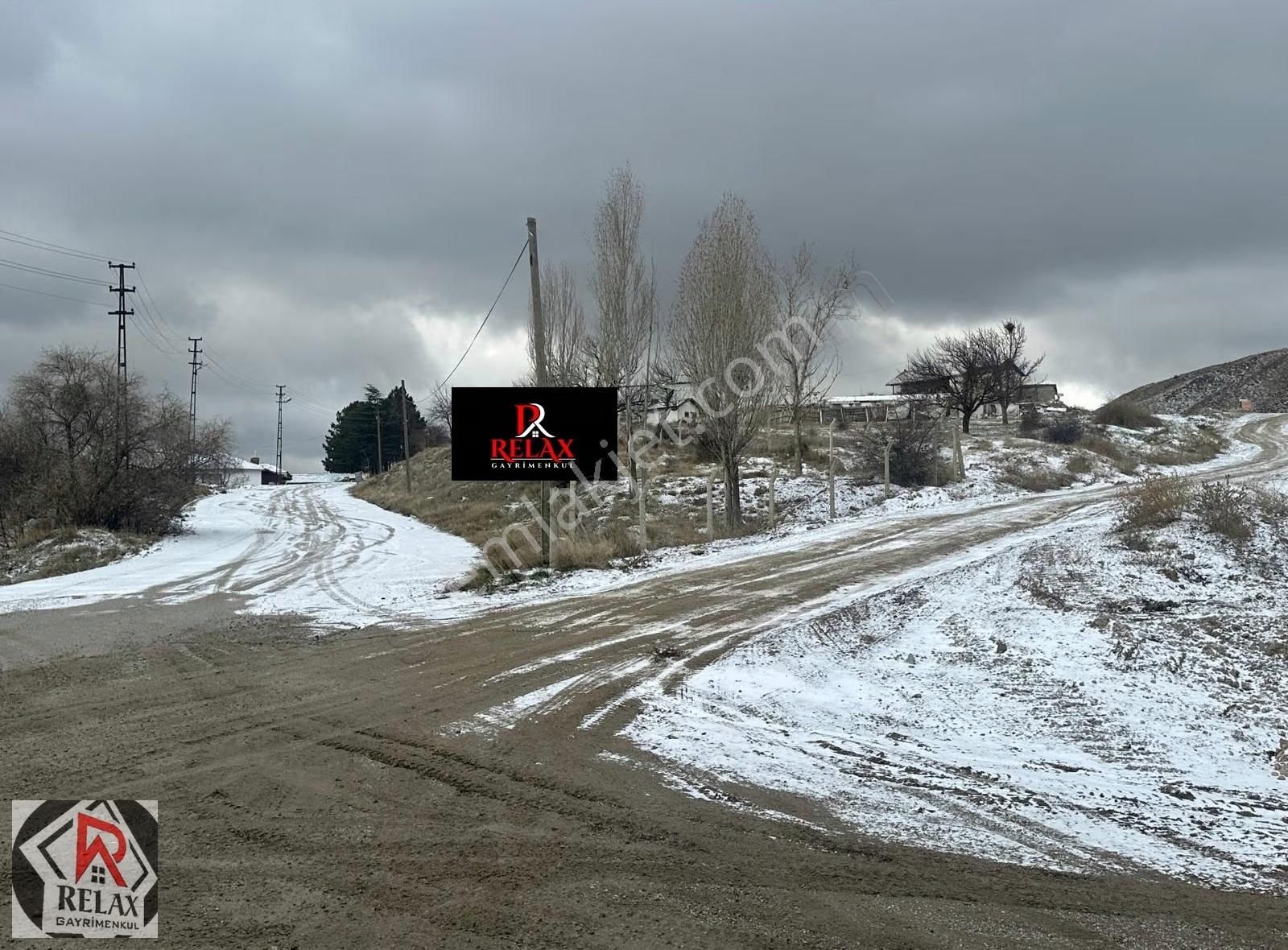 Relax'tan Süper Konumlu 1.6 Emsal Site Arsası Caddeye 300 Metre - Görsel 8