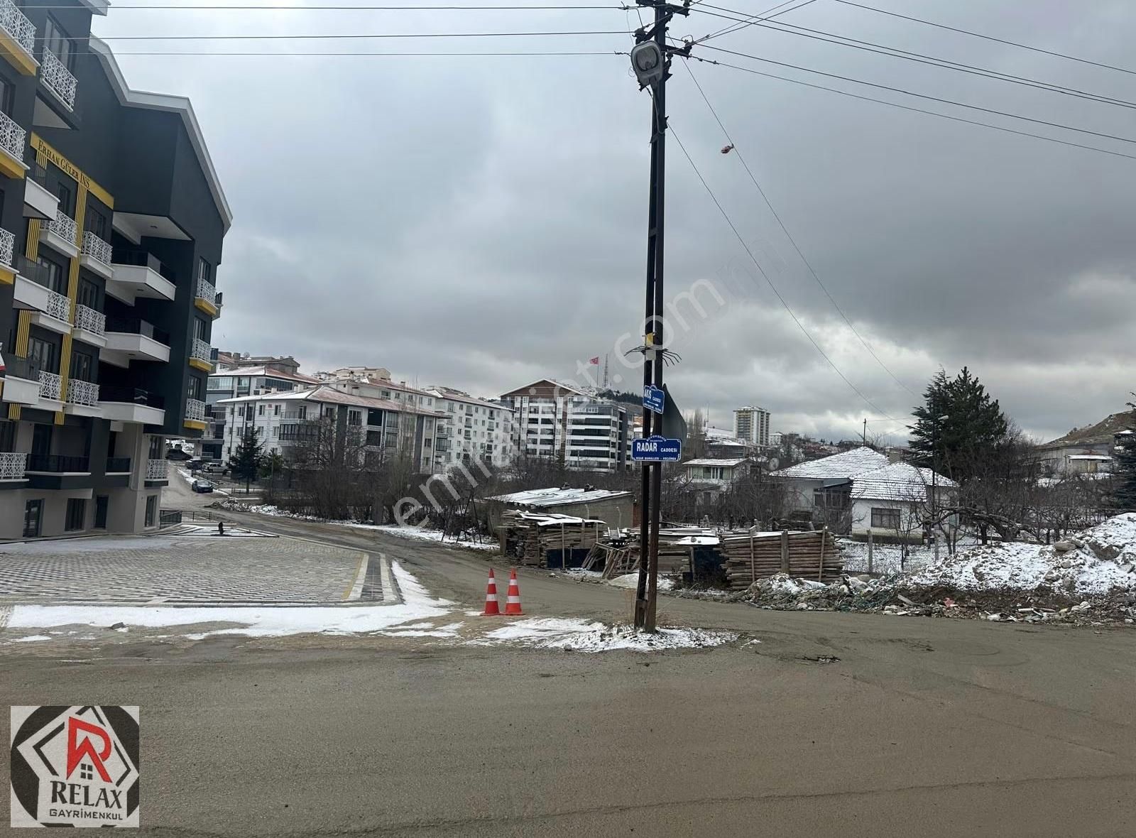 Relax'tan Süper Konumlu 1.6 Emsal Site Arsası Caddeye 300 Metre - Görsel 16