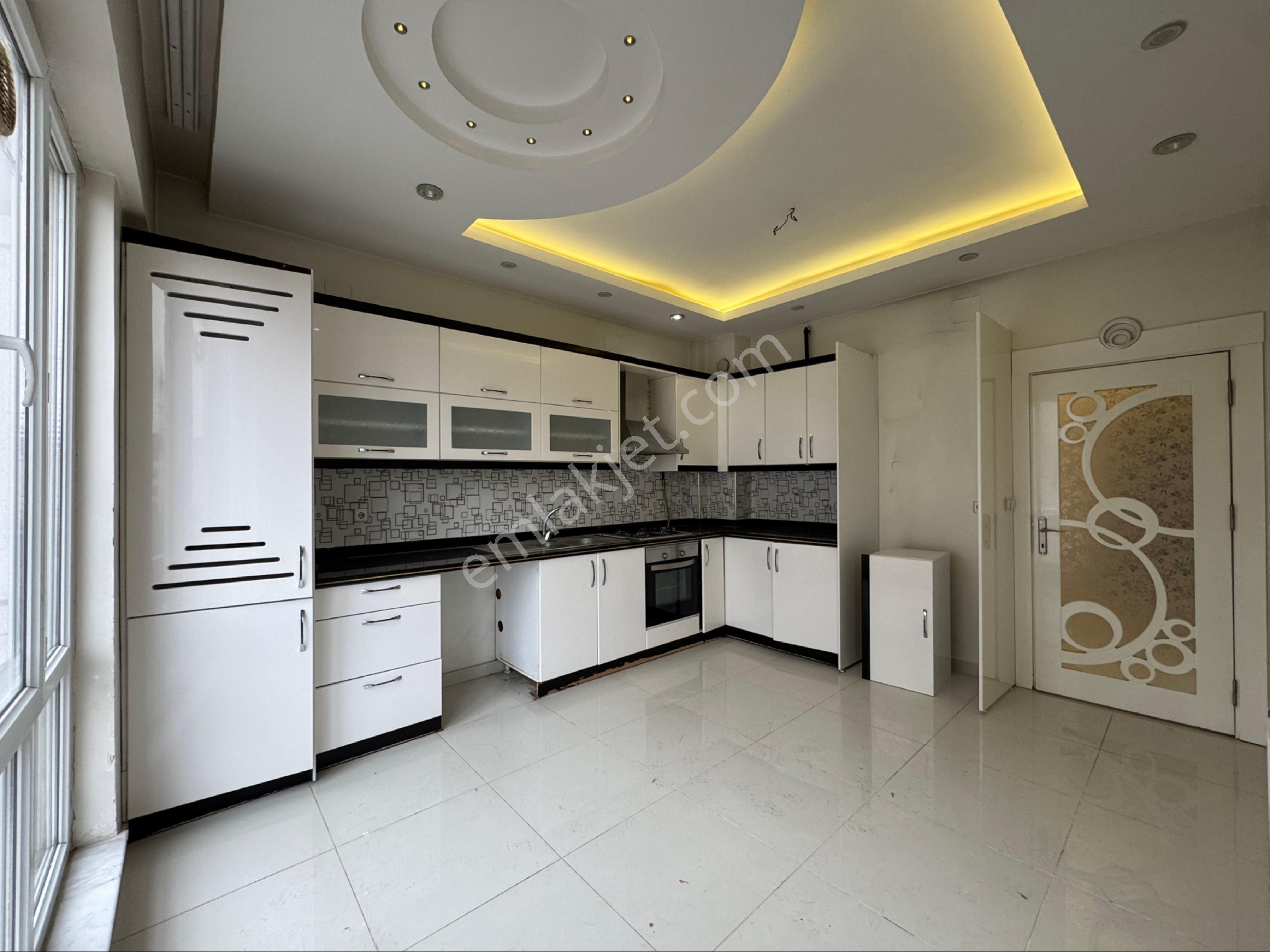 Karacaahmet Mah'de 3+1 Ara Kat Masrafsız Bakımlı Satılık Daire - Görsel 25