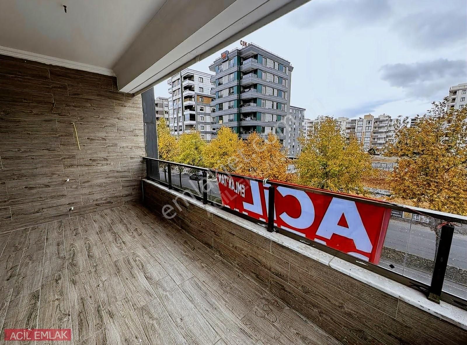 Acil Emlak'tan 3+1 Kiralık Merkezi Yerde - Görsel 4