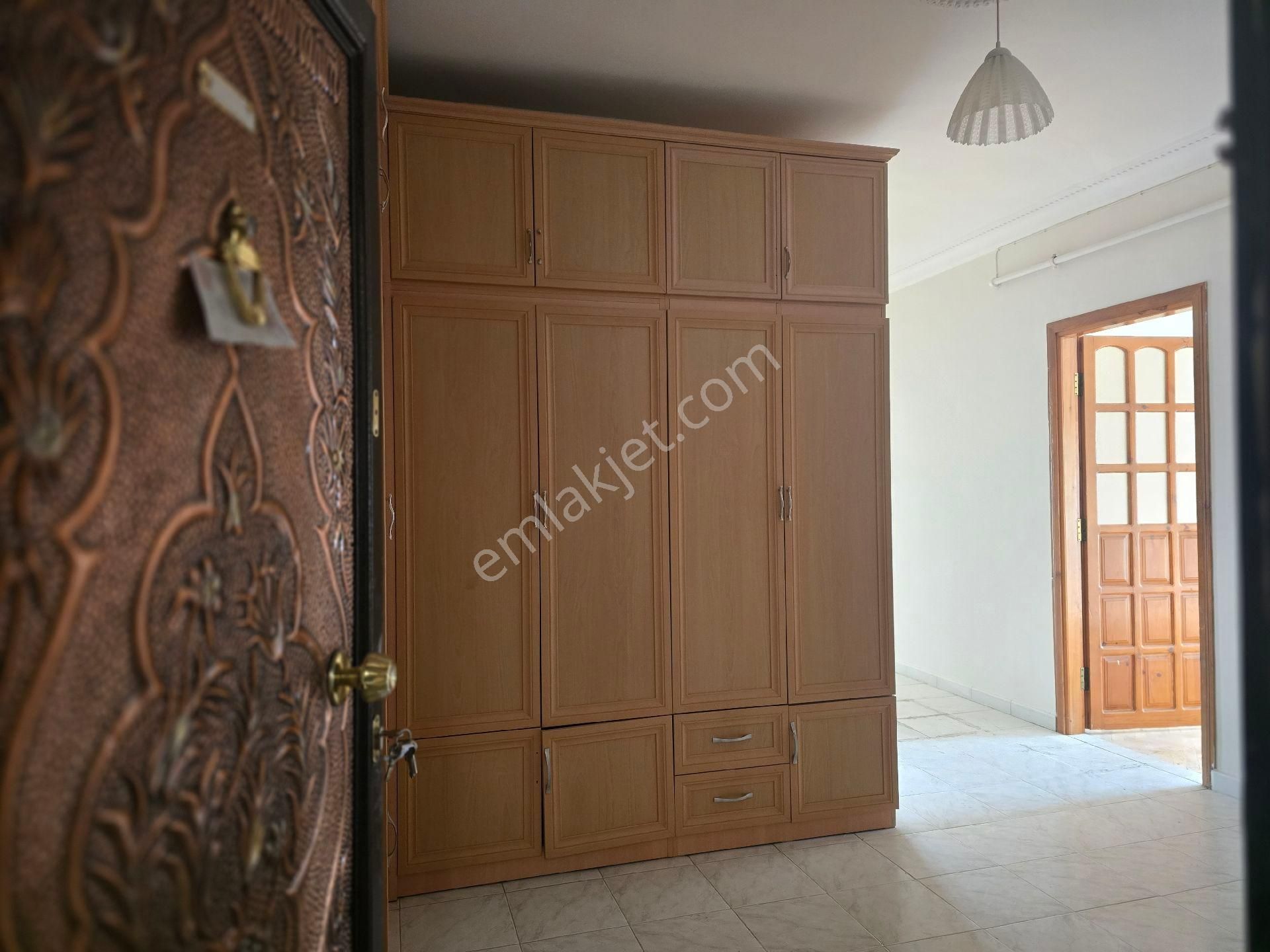 Niğde Bor Fatih Mahallesinde İçi Yapılı Temiz Satılık Klasik Daire - Görsel 22