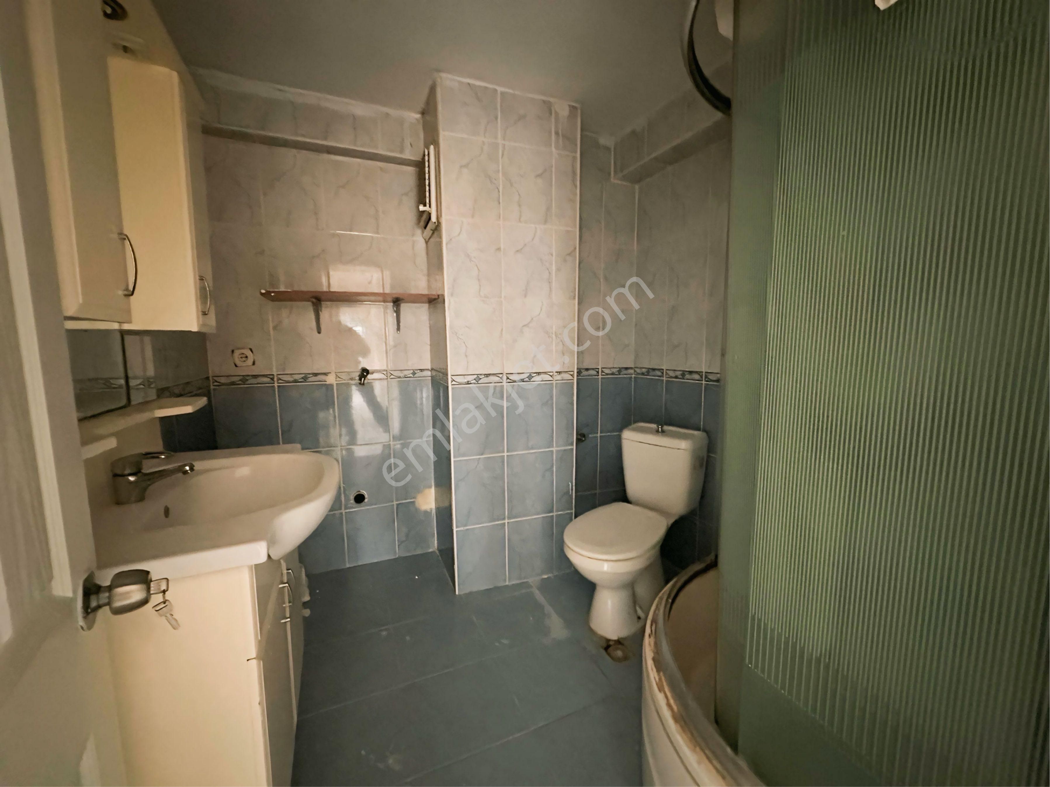 Adnan Menderes Mahallesinde Kiralık 3+1 Daire - Görsel 13