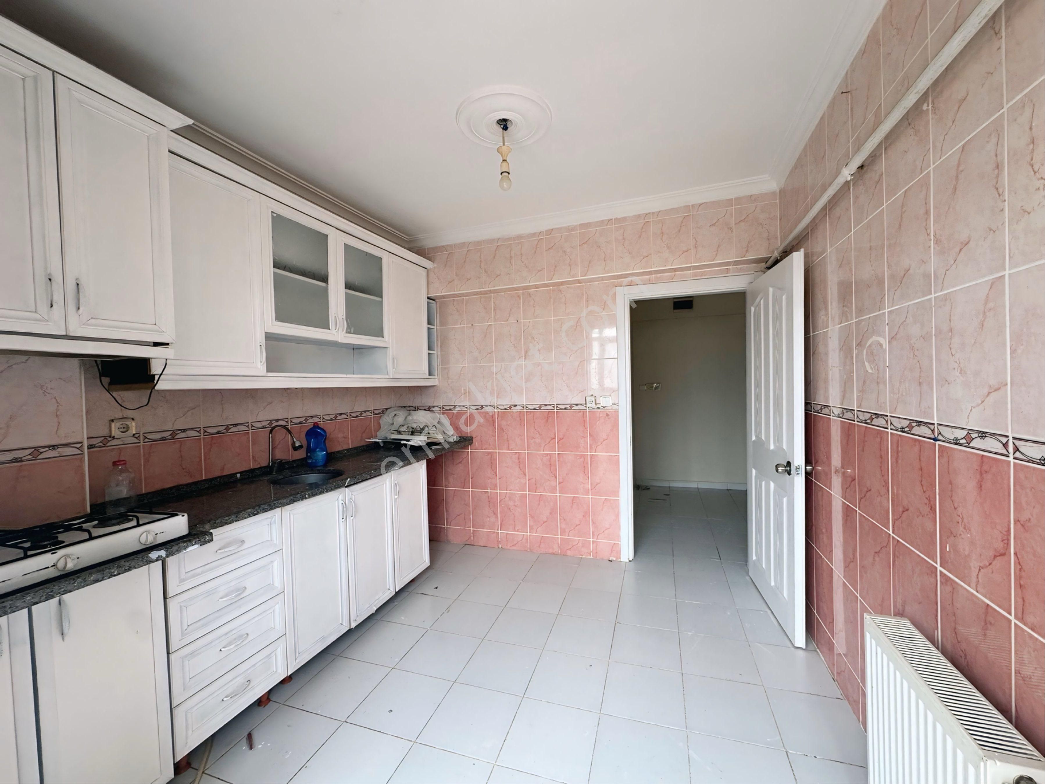Adnan Menderes Mahallesinde Kiralık 3+1 Daire - Görsel 8