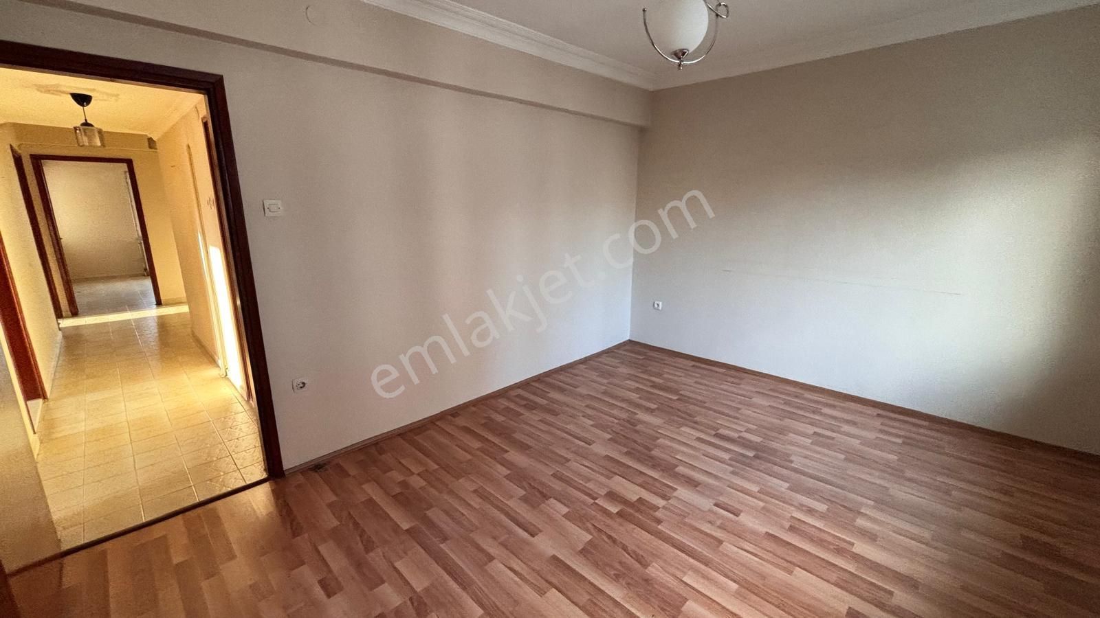 Barış Mahallesi Site İçerisinde 3+1 Ferah Kombili Daire - Görsel 8