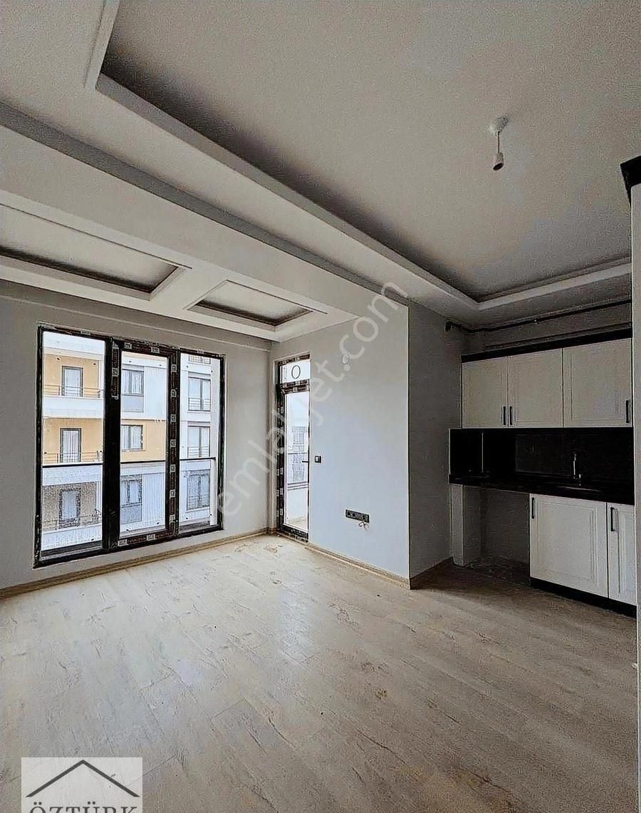 Alaçam Caddesinin Altında Prestijli Bölgede Lüx 1+1