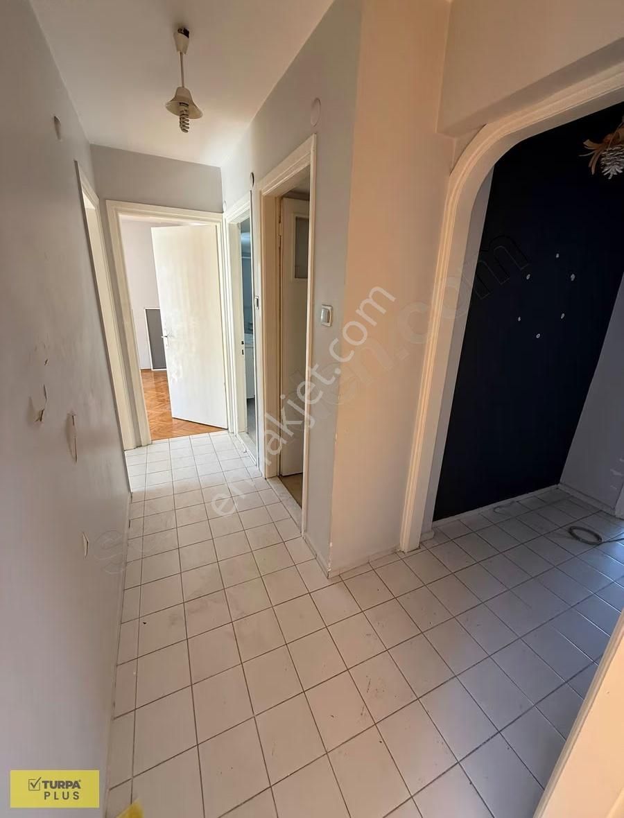 Fahrettin Altay'da Asansörlü Otoparklı 3+1 160 M² Kiralık Daire - Görsel 12