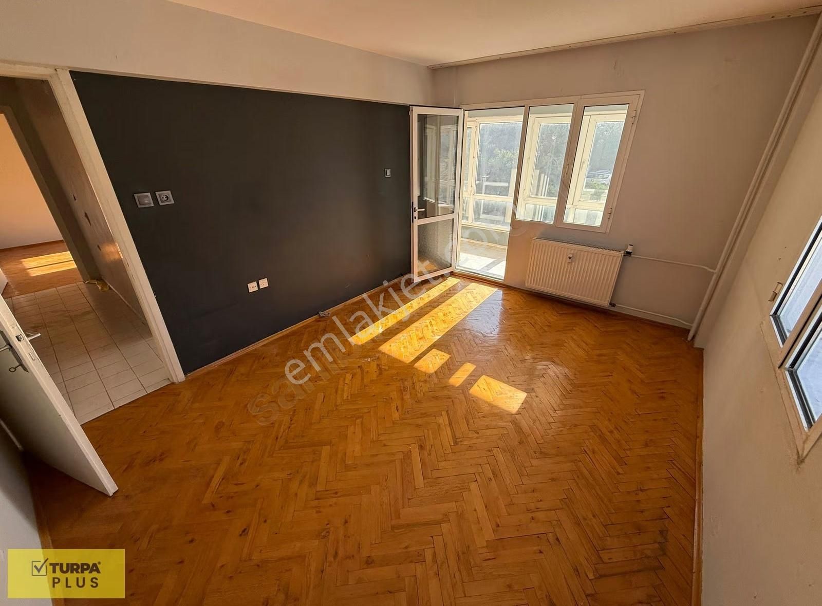 Fahrettin Altay'da Asansörlü Otoparklı 3+1 160 M² Kiralık Daire - Görsel 4