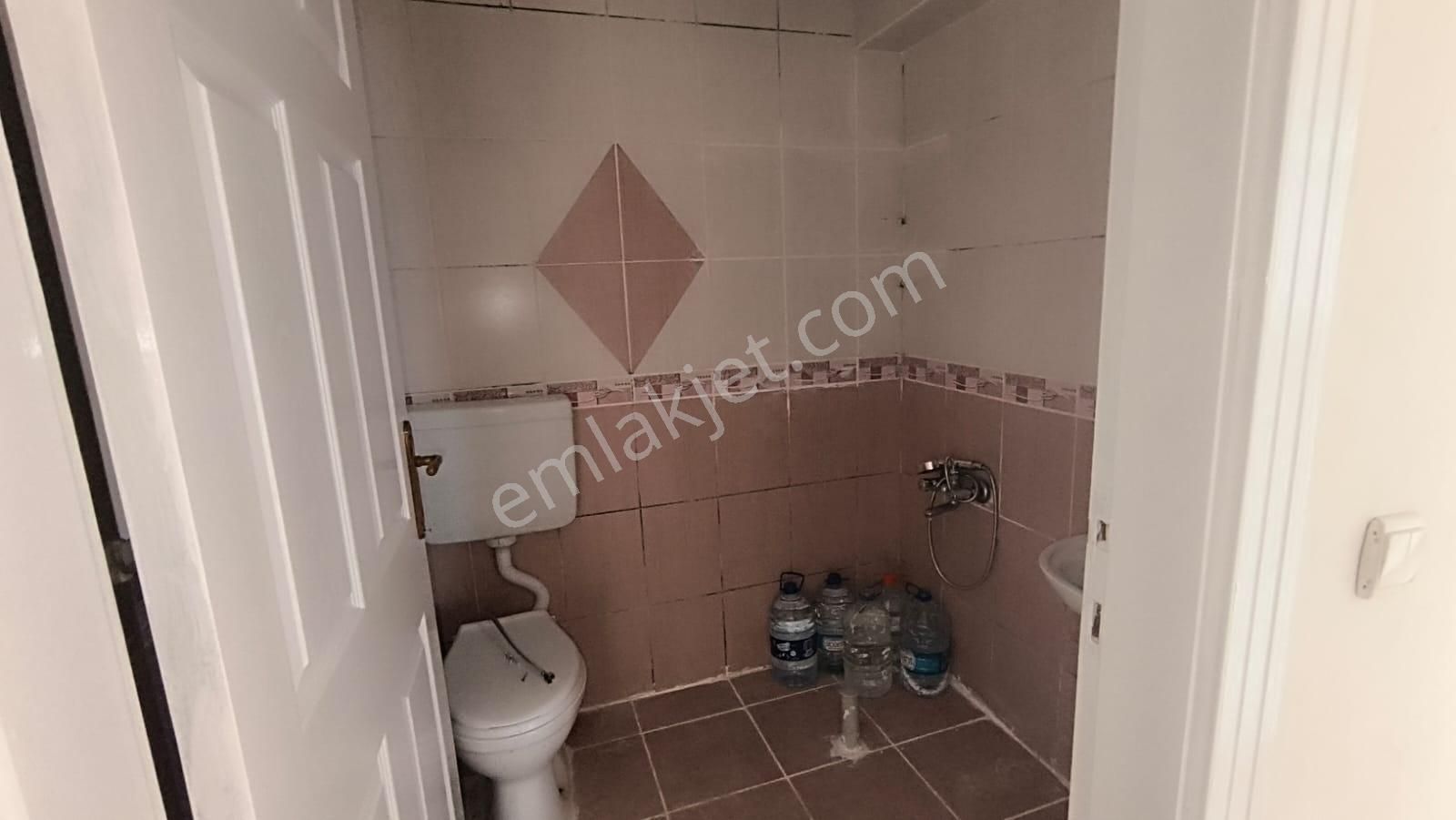 Yılmaz Gayrimenkul 3+1 Ön Cephe Kıralık Yapılı Masrafsız Mavı Okul Yanı - Görsel 6