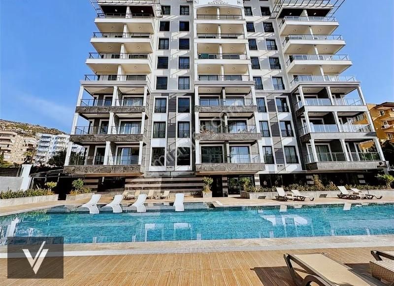 Alanya Merkez Royal Towersta, Site İçinde 2+1 - Görsel 16