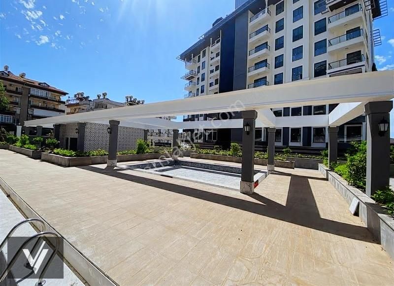 Alanya Merkez Royal Towersta, Site İçinde 2+1 - Görsel 23