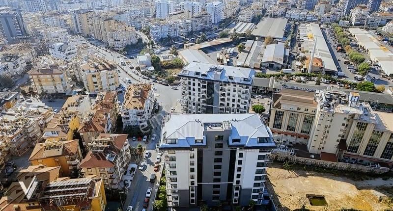 Alanya Merkez Royal Towersta, Site İçinde 2+1 - Görsel 3