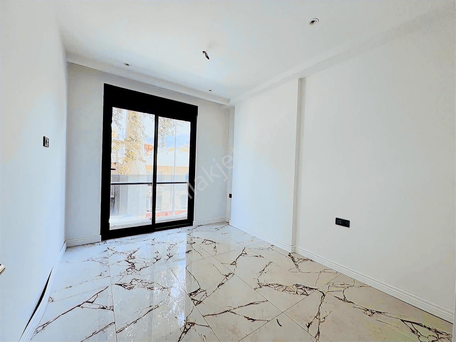 Alanya Oba Ultra Lüks Site İçerisinde Satılık 1+1 Sıfır Daire - Görsel 24