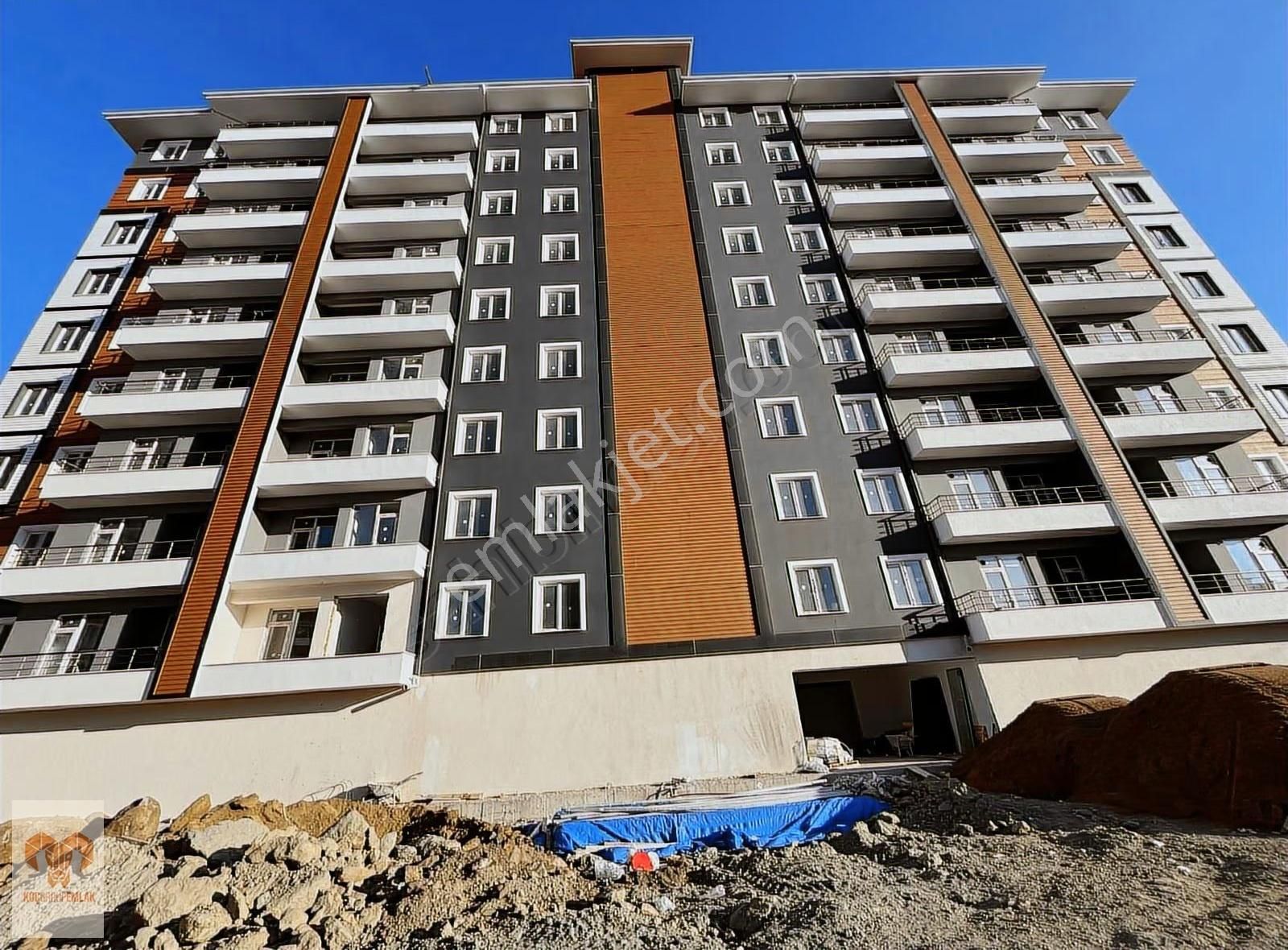 Koç Group =^= Üniversite Ana Yol Kenarı 3+0 Daire