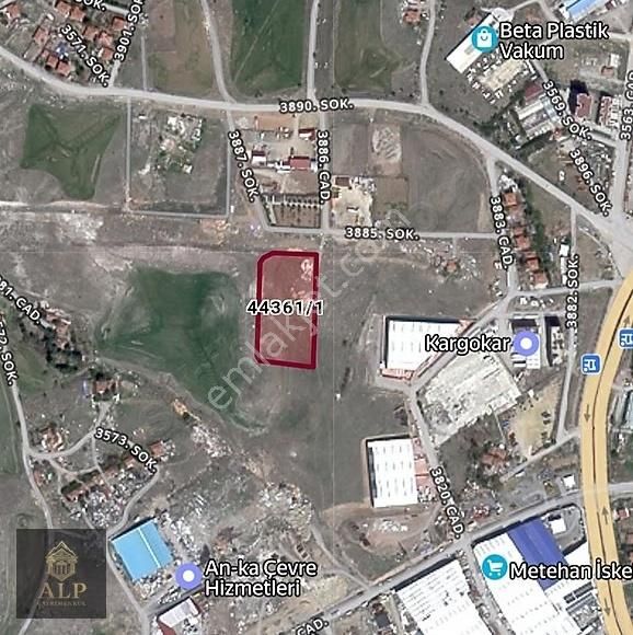 Alp Gayrimenkul'den Yakacıkda Ticari İmarlı 324 M2 Hisse