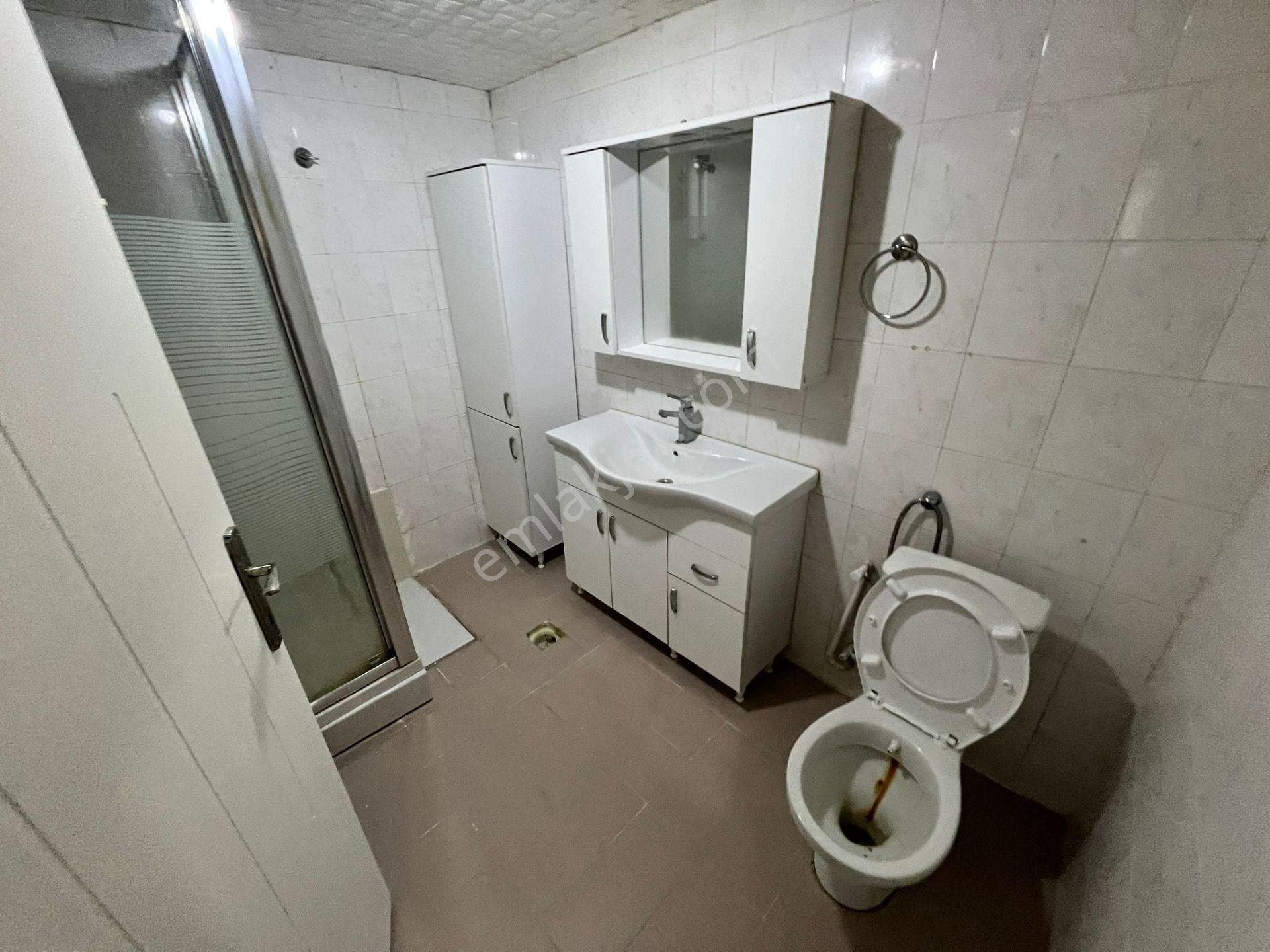 Atanora Vadi'den Merkezi Lokasyonda Cadde Yakını Kombili Ön Cephe Boş 2+1 - Görsel 26