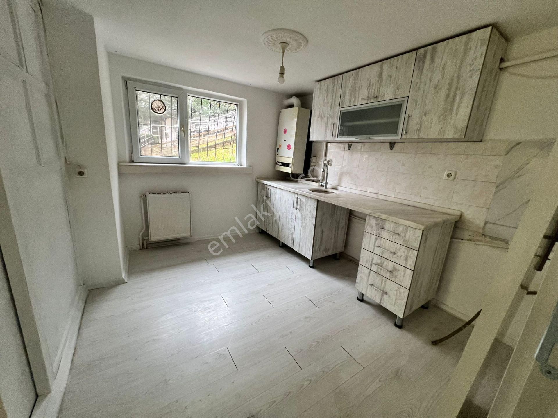 Atanora Vadi'den Merkezi Lokasyonda Cadde Yakını Kombili Ön Cephe Boş 2+1 - Görsel 25