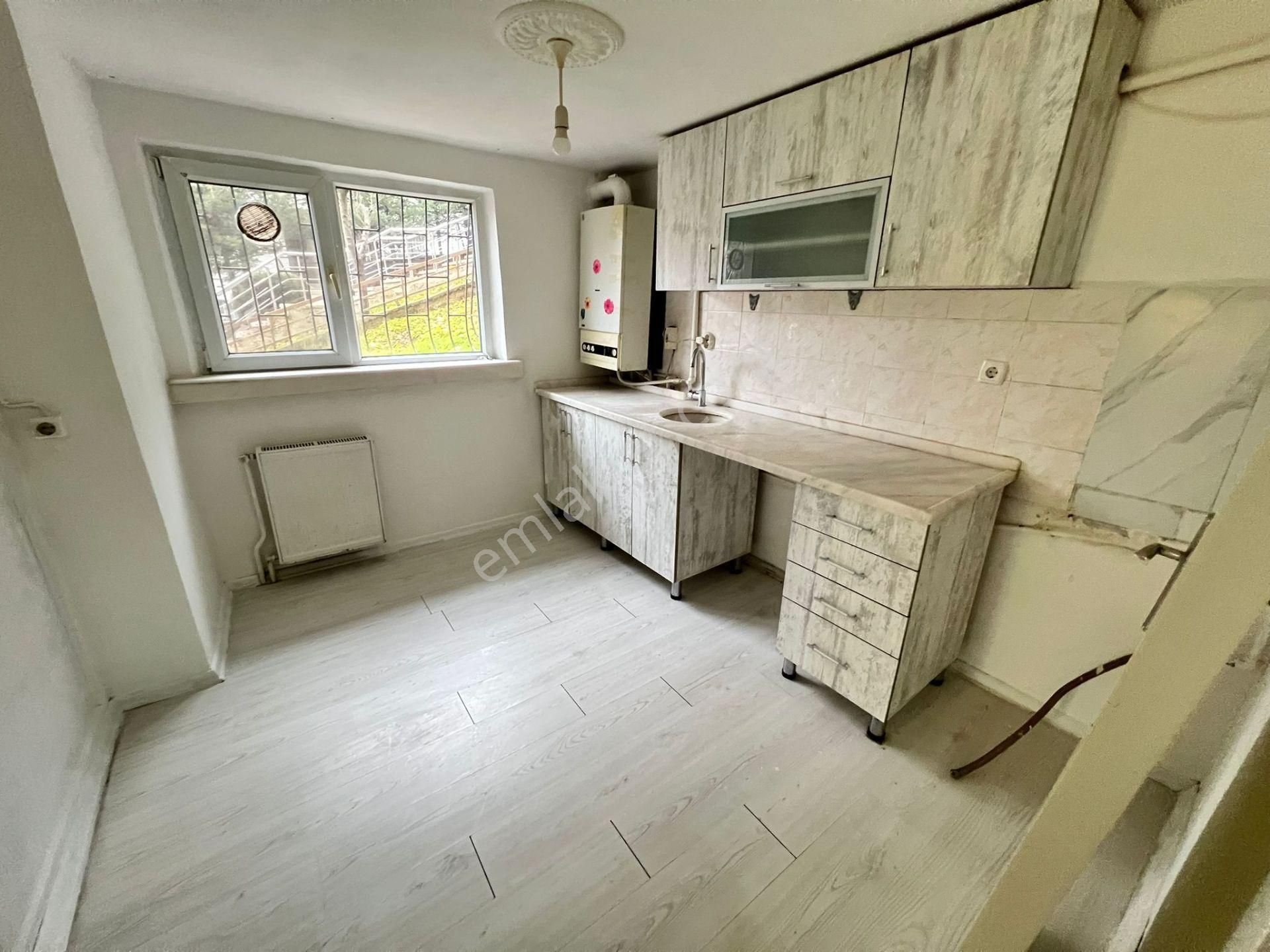 Atanora Vadi'den Merkezi Lokasyonda Cadde Yakını Kombili Ön Cephe Boş 2+1 - Görsel 7