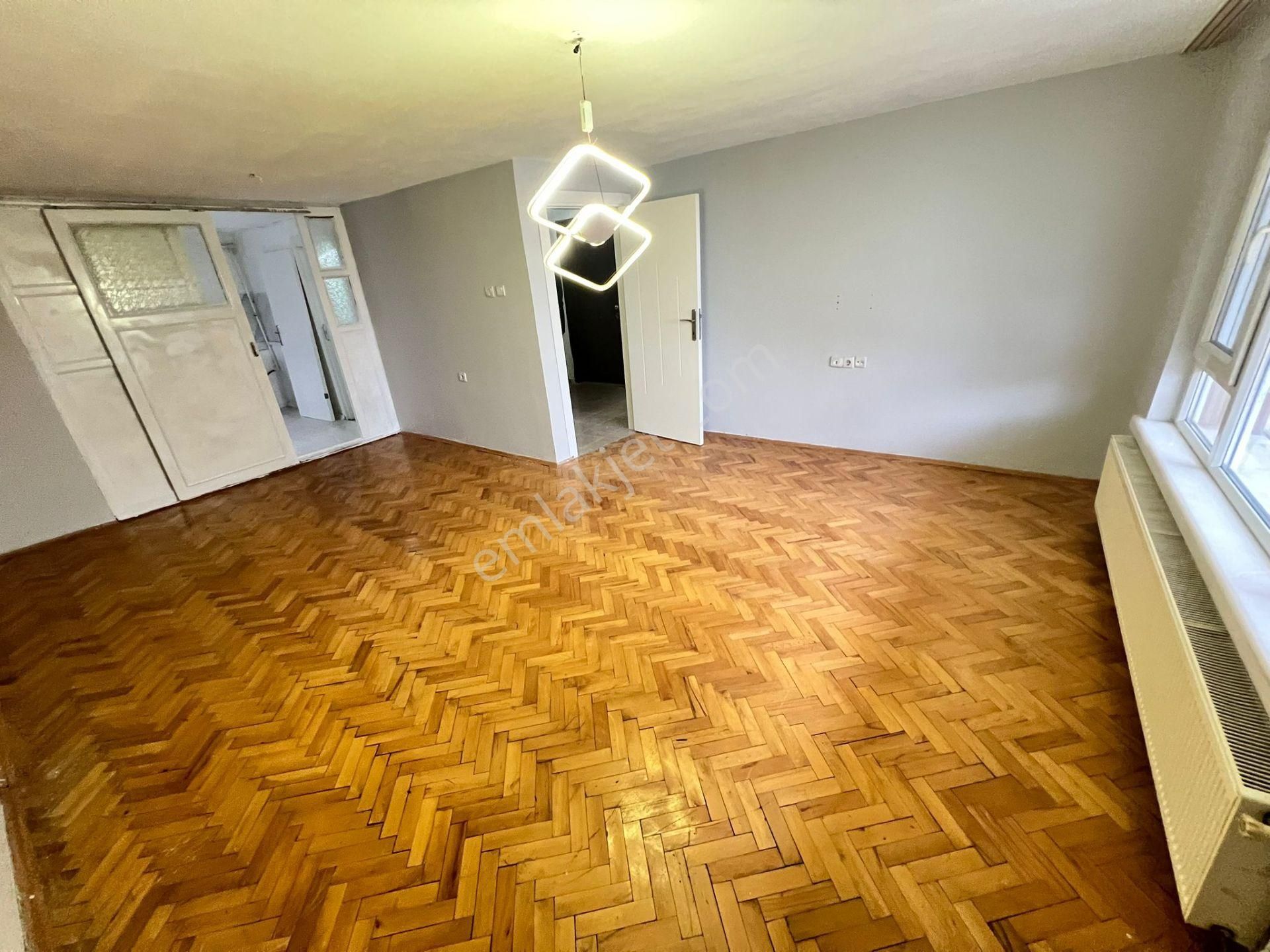 Atanora Vadi'den Merkezi Lokasyonda Cadde Yakını Kombili Ön Cephe Boş 2+1 - Görsel 20