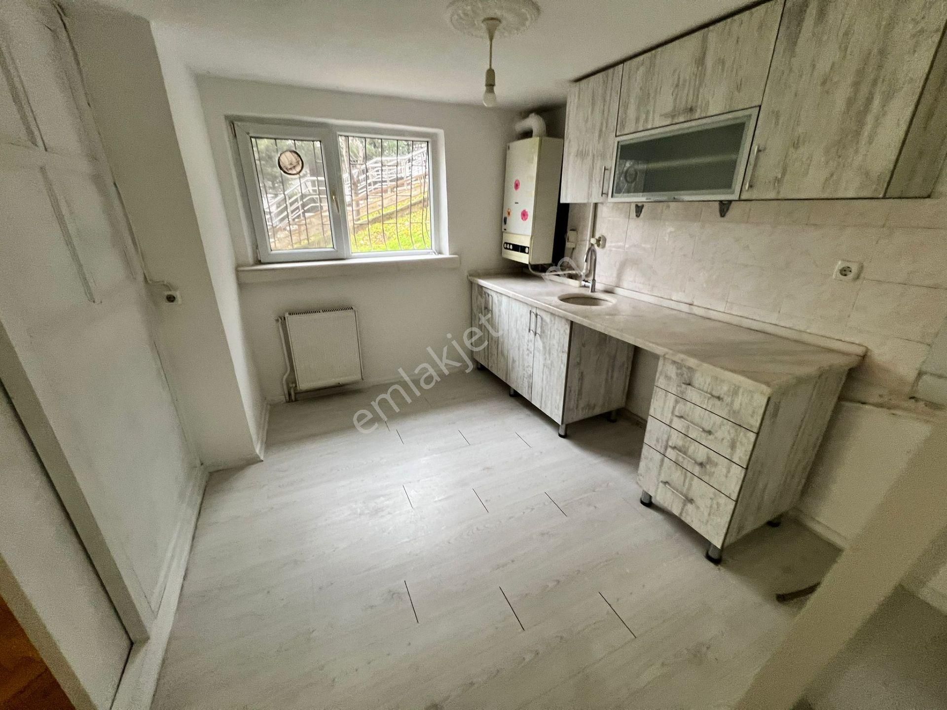 Atanora Vadi'den Merkezi Lokasyonda Cadde Yakını Kombili Ön Cephe Boş 2+1 - Görsel 4