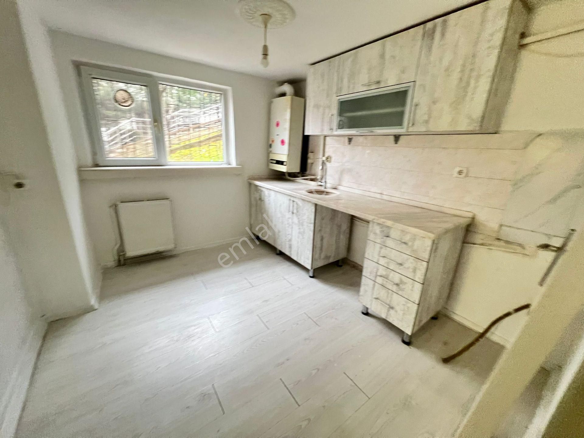 Atanora Vadi'den Merkezi Lokasyonda Cadde Yakını Kombili Ön Cephe Boş 2+1 - Görsel 5