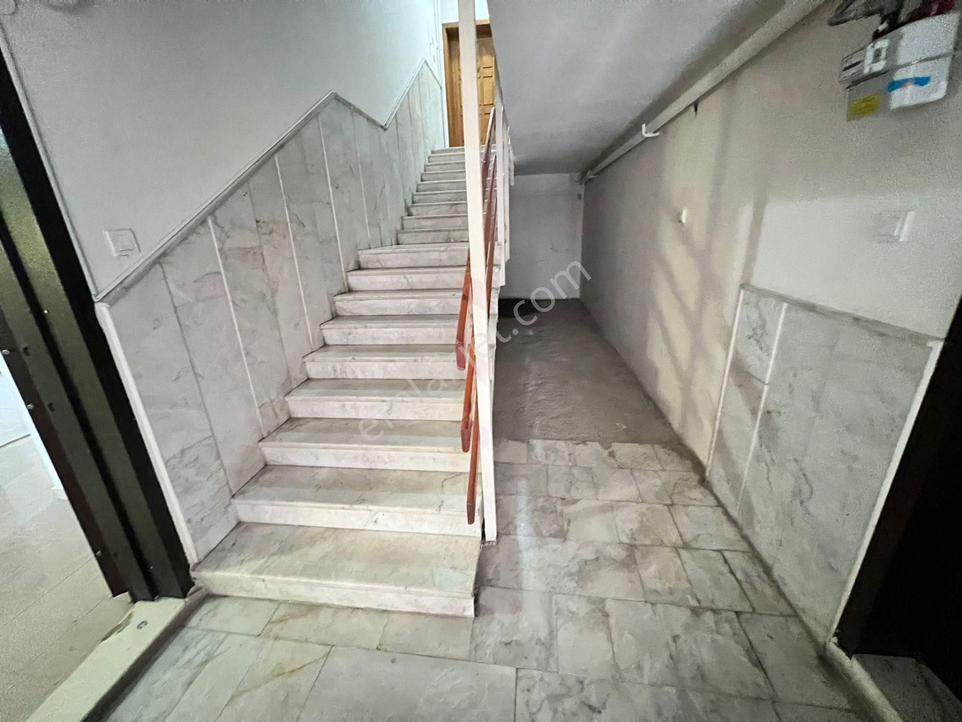 Atanora Vadi'den Merkezi Lokasyonda Cadde Yakını Kombili Ön Cephe Boş 2+1 - Görsel 29