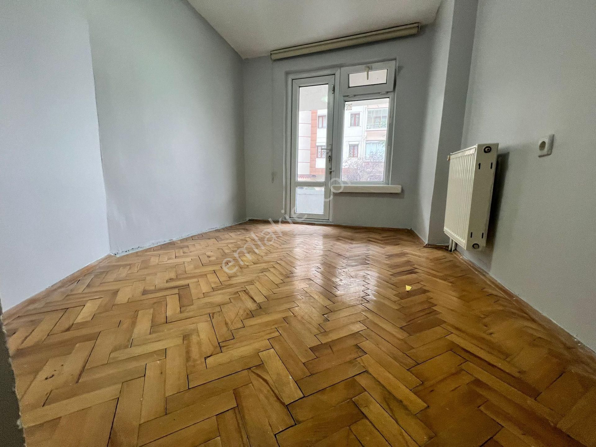 Atanora Vadi'den Merkezi Lokasyonda Cadde Yakını Kombili Ön Cephe Boş 2+1 - Görsel 15