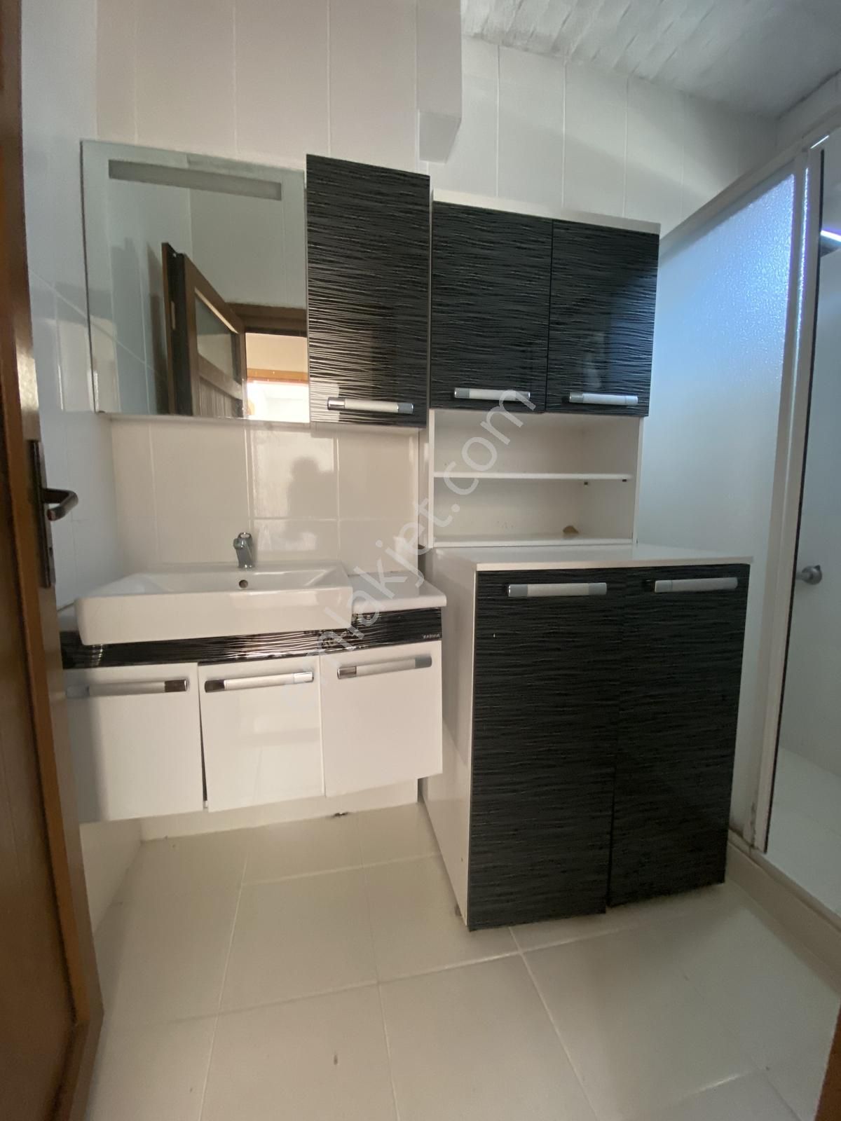 Lidya Emlak'tan E-5 Yanı 2+1 90m2 Ara Kat Kiralık Daire - Görsel 13