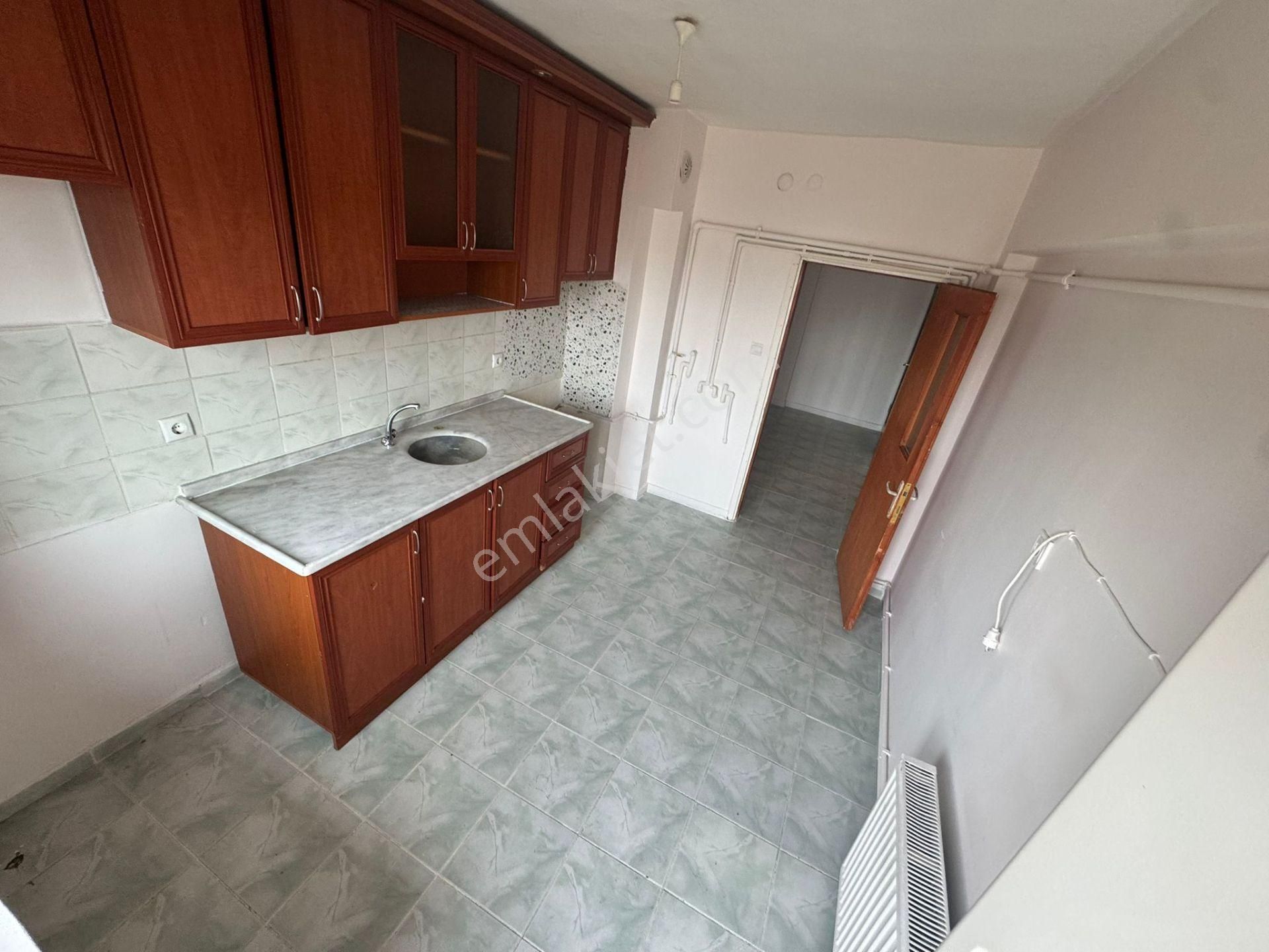 Malazgrt Mh.de 3+1kata Bağımısız 120m2 Ön Cephe Çift Balkon Dair - Görsel 6