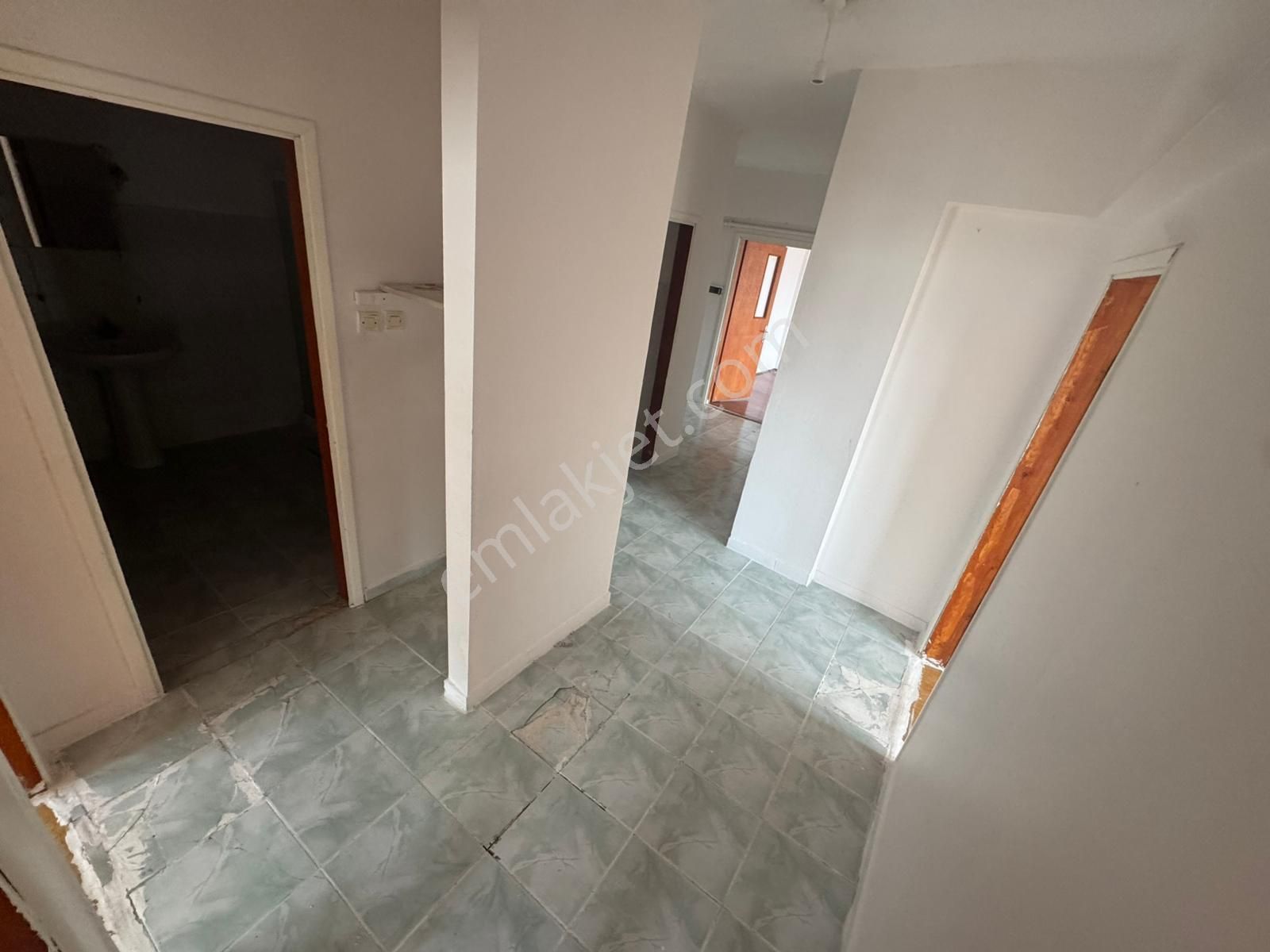 Malazgrt Mh.de 3+1kata Bağımısız 120m2 Ön Cephe Çift Balkon Dair - Görsel 25