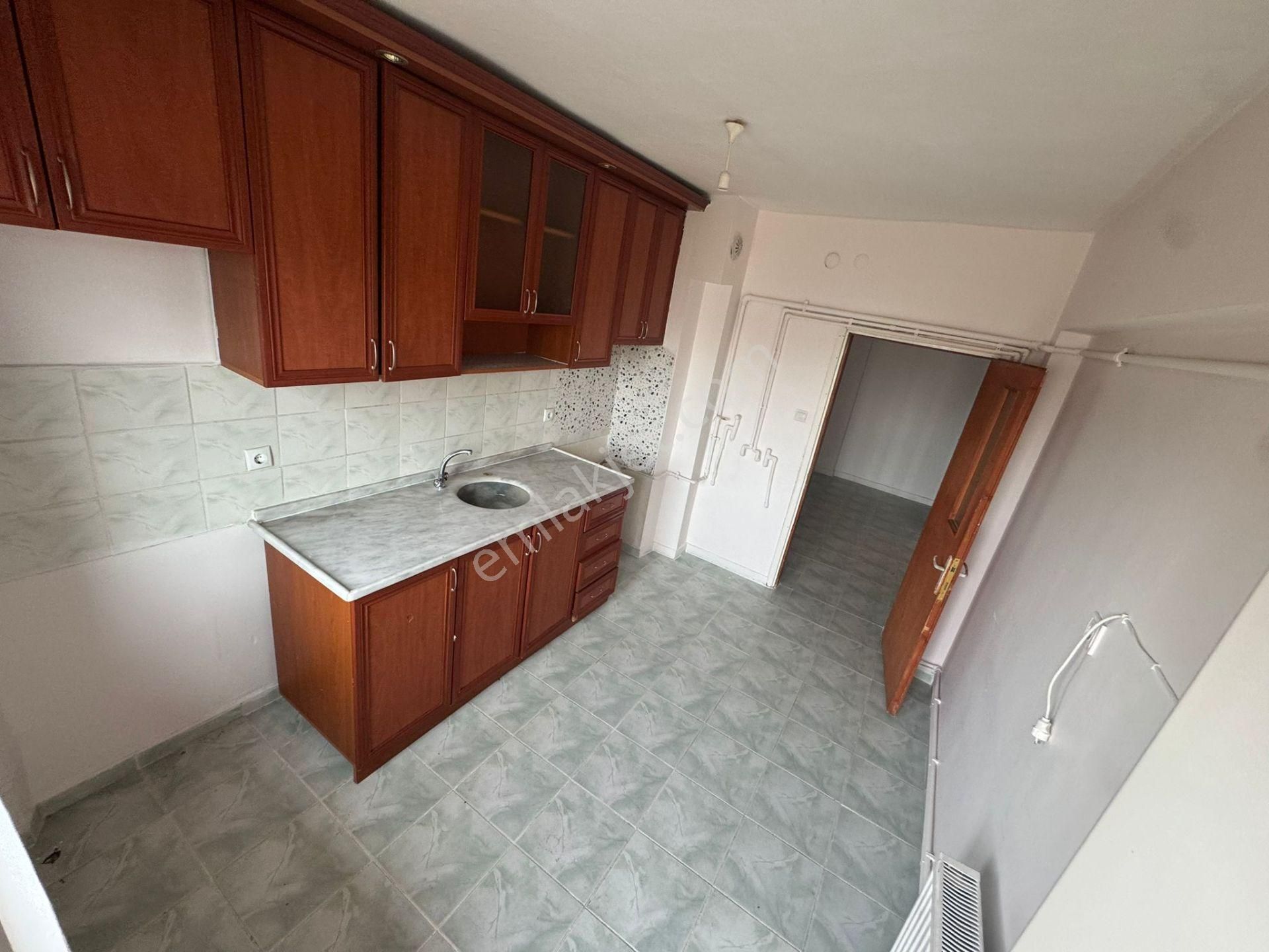 Malazgrt Mh.de 3+1kata Bağımısız 120m2 Ön Cephe Çift Balkon Dair - Görsel 4