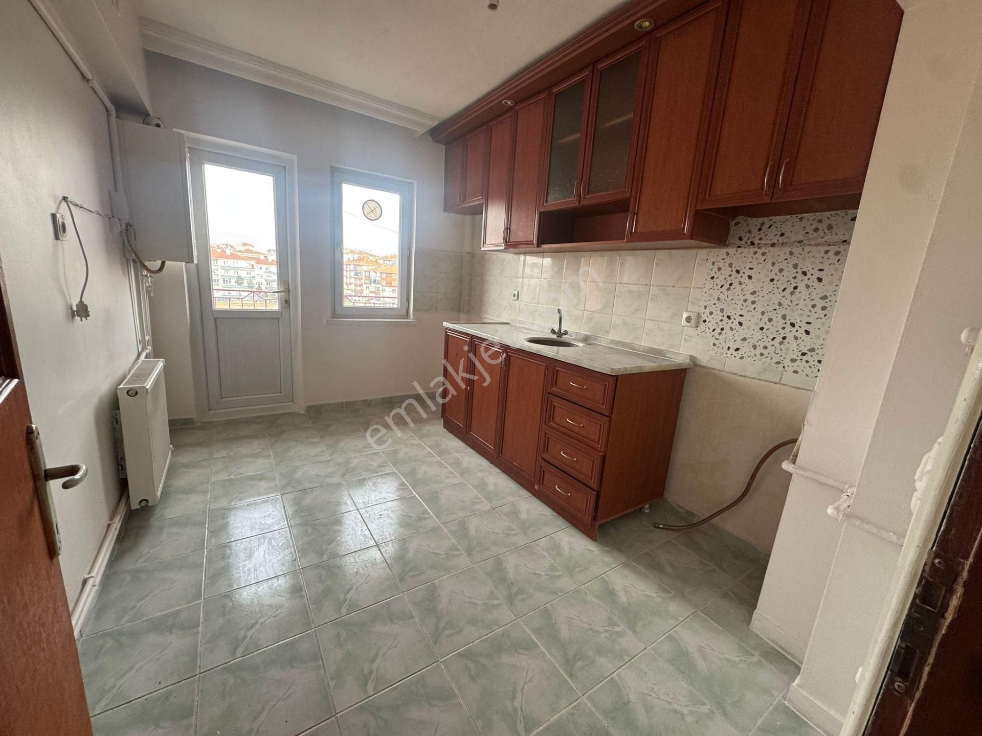 Malazgrt Mh.de 3+1kata Bağımısız 120m2 Ön Cephe Çift Balkon Dair - Görsel 3