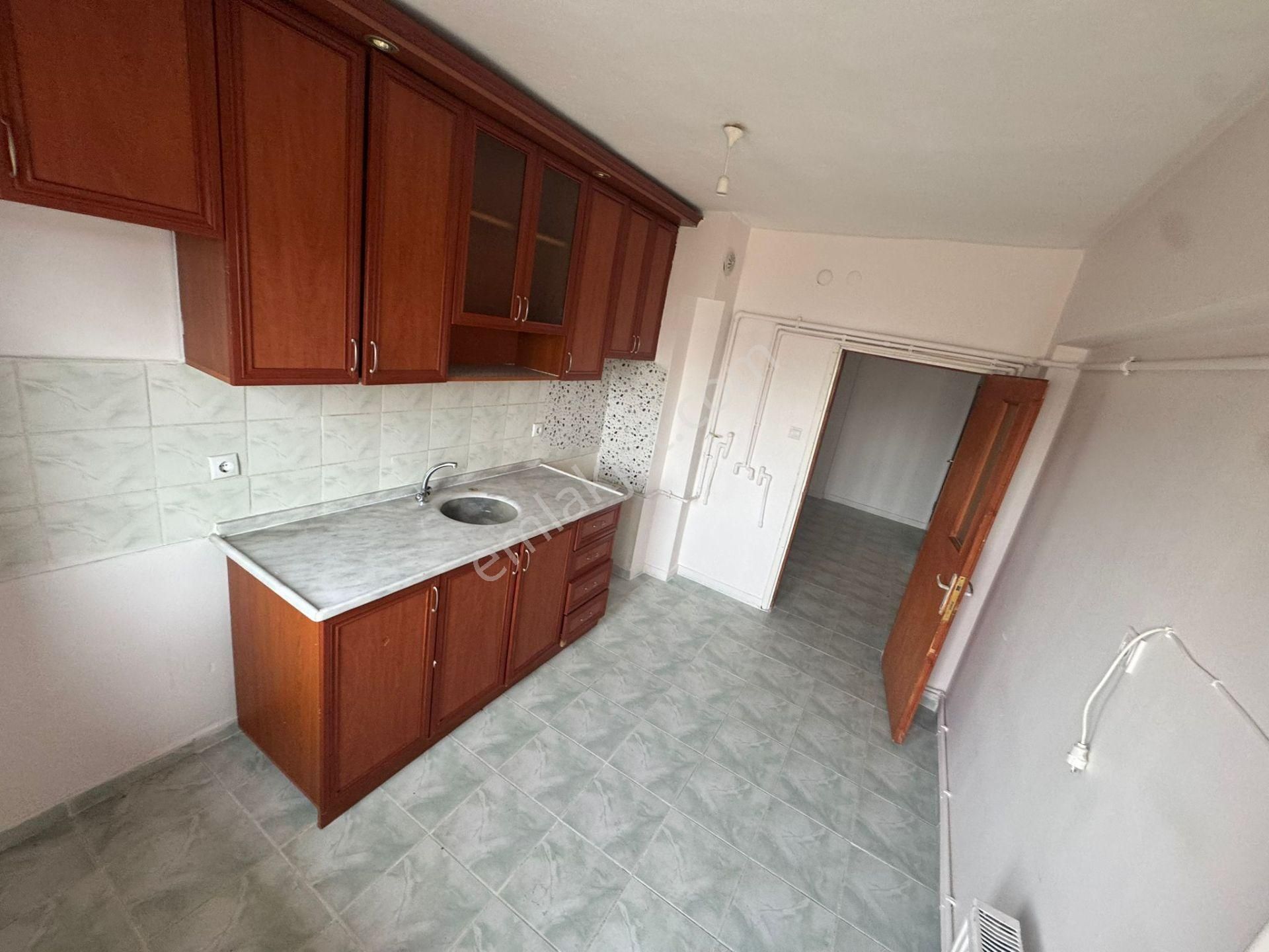 Malazgrt Mh.de 3+1kata Bağımısız 120m2 Ön Cephe Çift Balkon Dair - Görsel 5