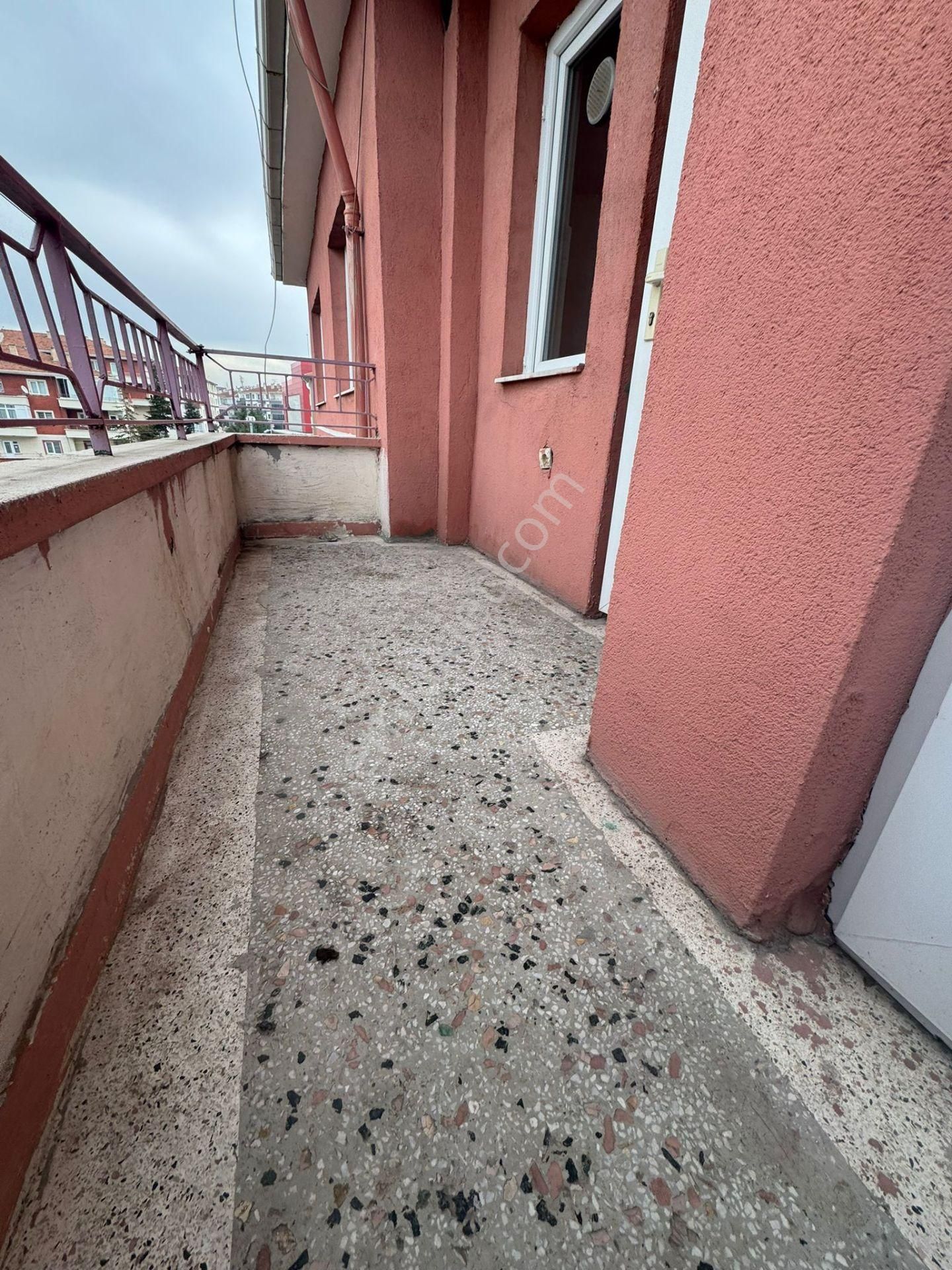 Malazgrt Mh.de 3+1kata Bağımısız 120m2 Ön Cephe Çift Balkon Dair - Görsel 31