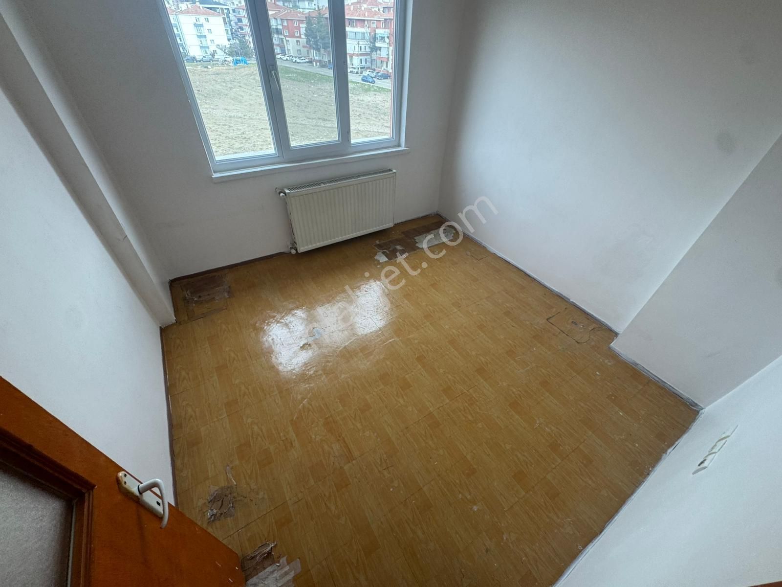 Malazgrt Mh.de 3+1kata Bağımısız 120m2 Ön Cephe Çift Balkon Dair - Görsel 19