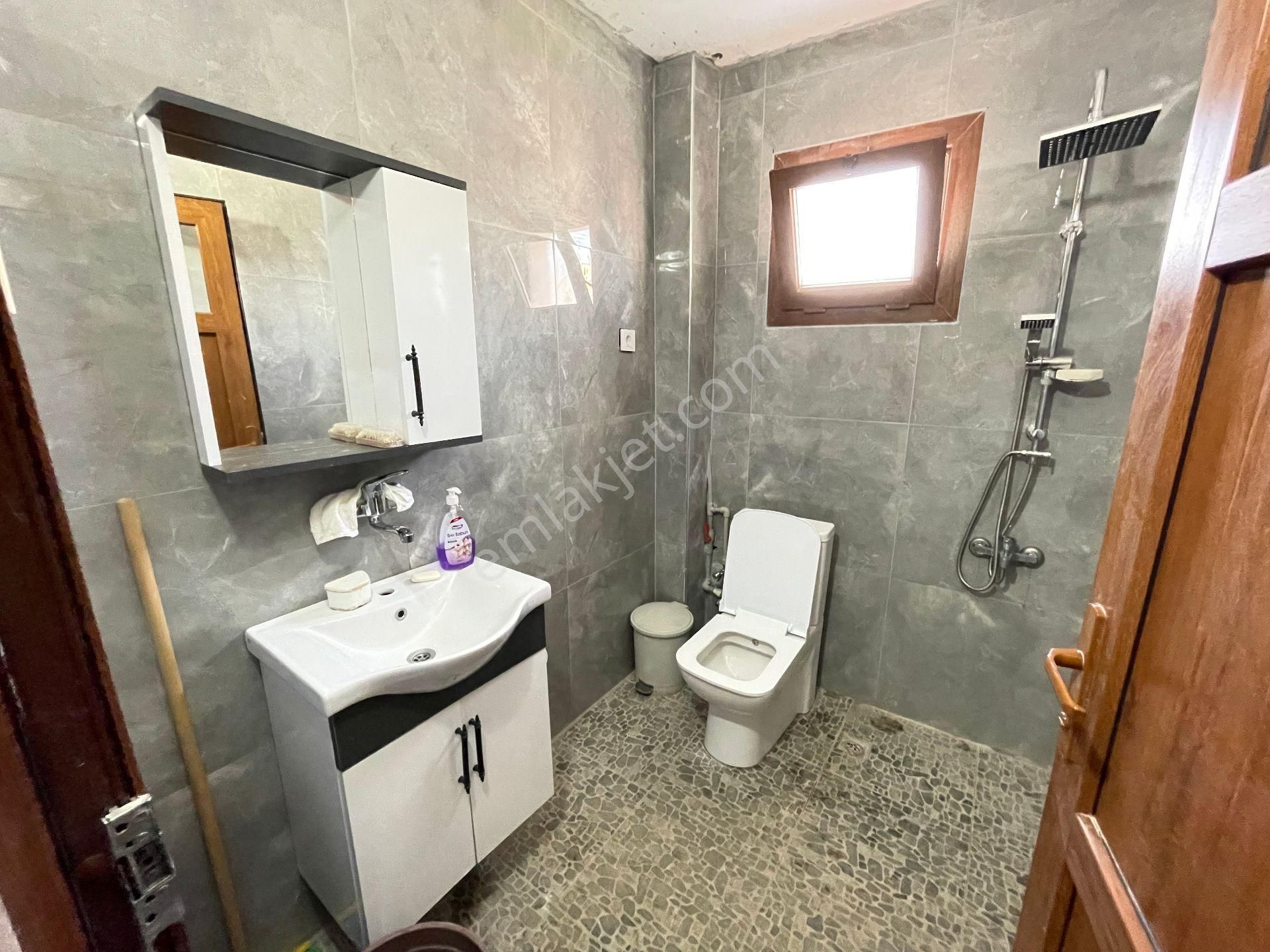 Seferihisar Ürkmez’de Tam 7 Daireli Deniz Tarafında Apartmanımız Komple Satılık - Görsel 24