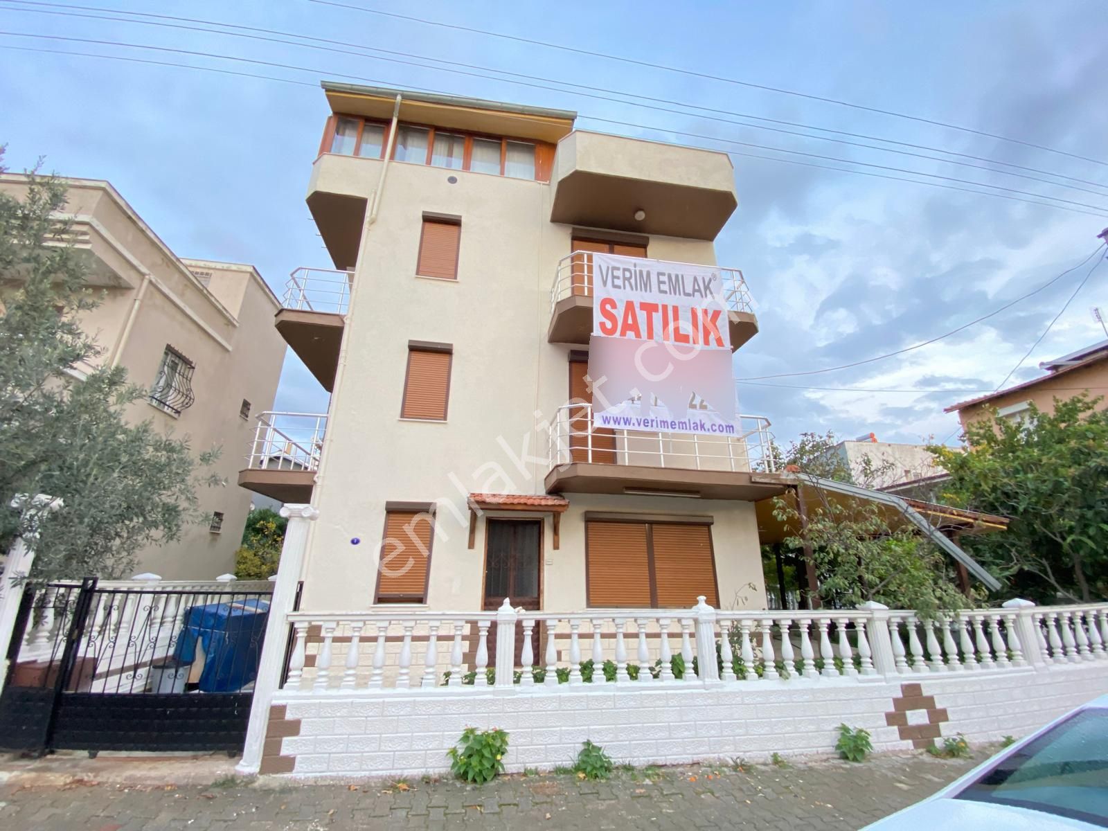 Seferihisar Ürkmez’de Tam 7 Daireli Deniz Tarafında Apartmanımız Komple Satılık - Görsel 3