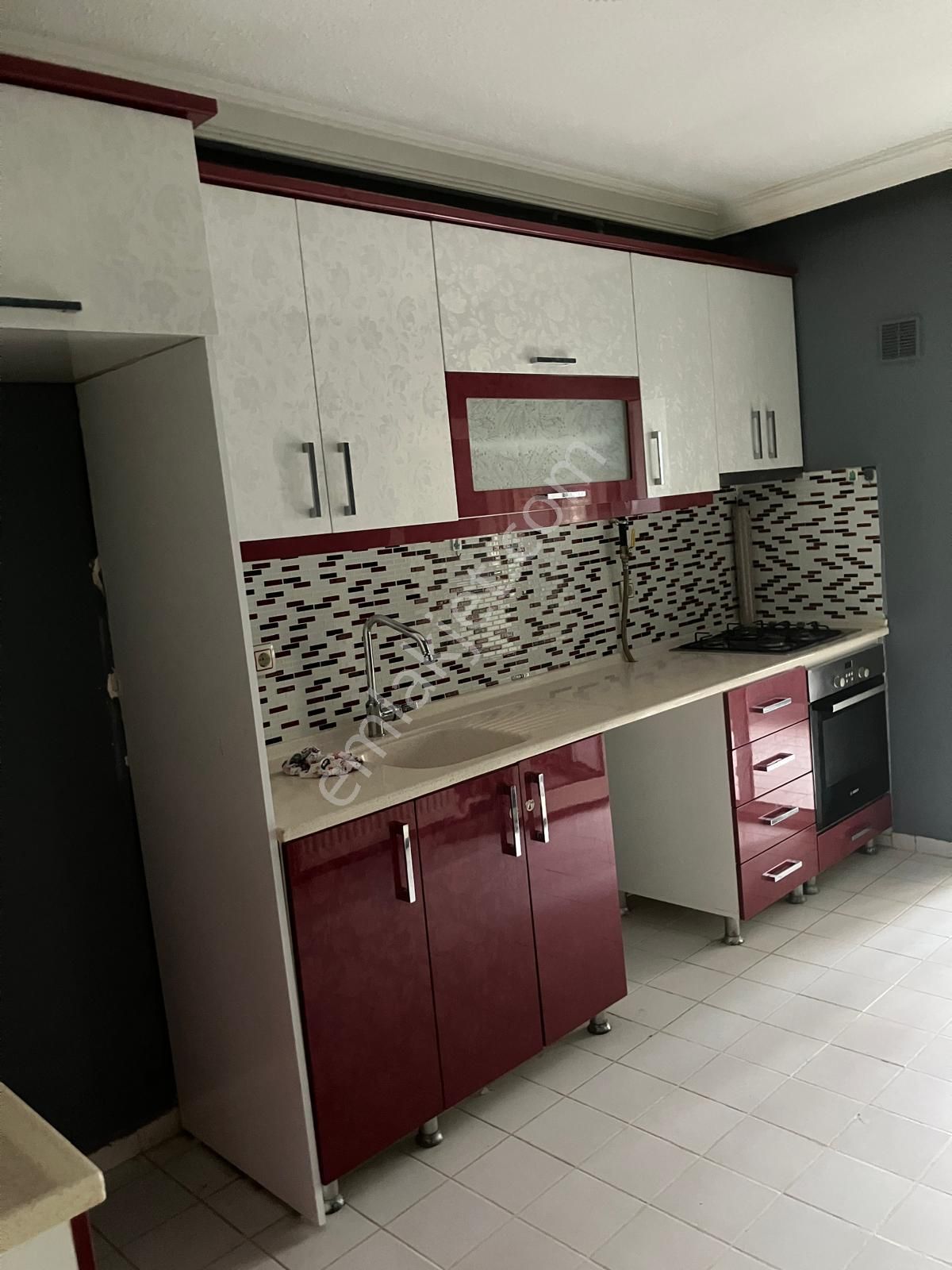 Manolya Sitesi’nde, Yüksek Giriş, Bakımlı 2+1 Kiralık Daire