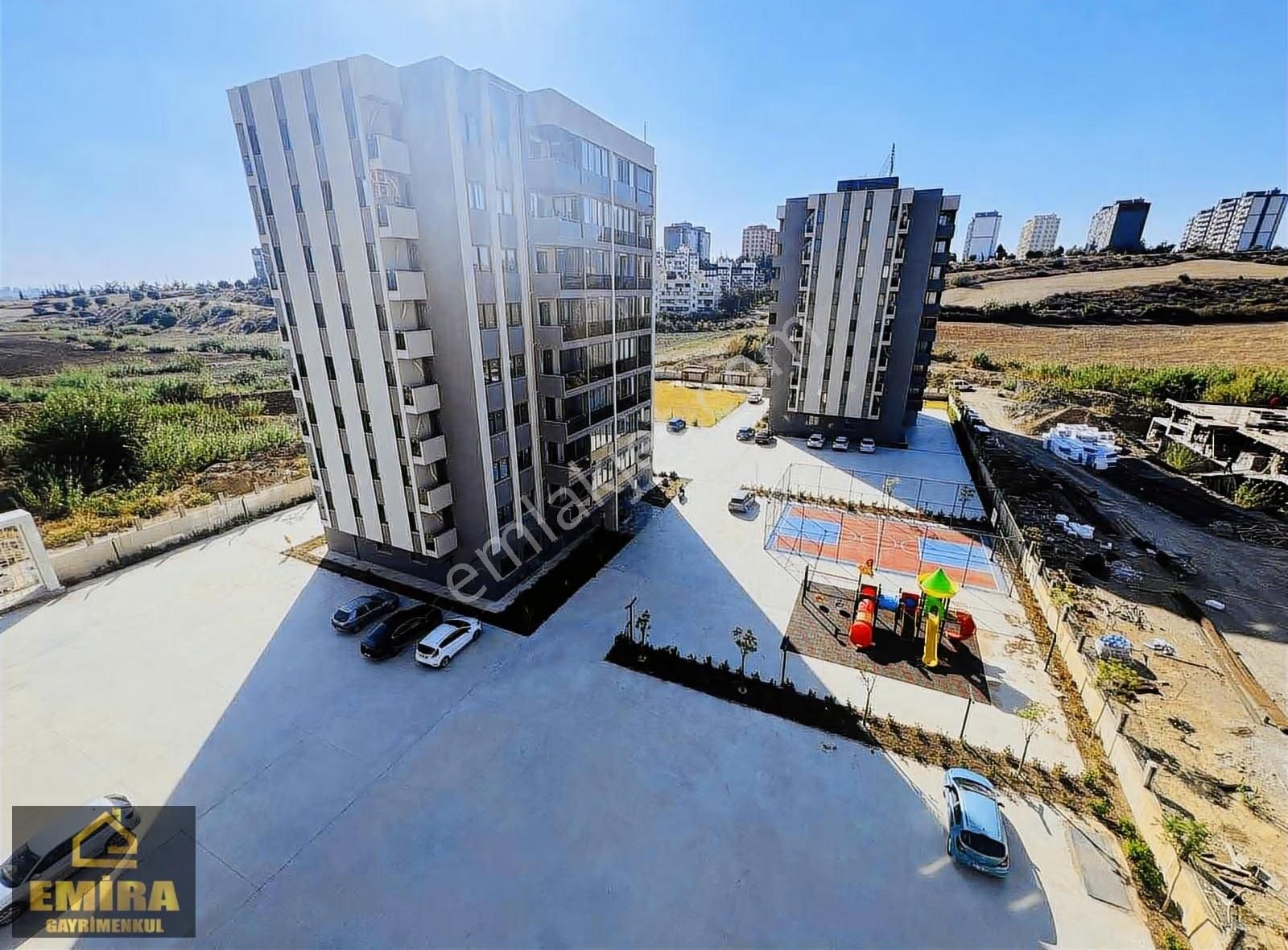 Kabasakal'da Cadde Üzeri 0 3+1 K.mtfk İskanlı