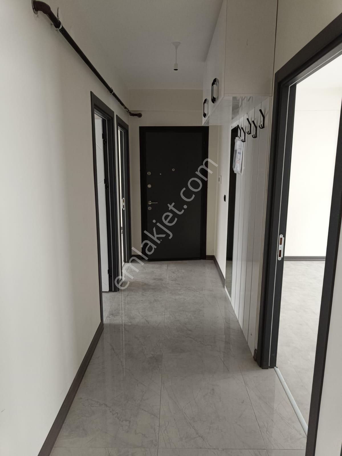 🏡 Çamlıca’da Ebeveyn Banyolu Sıfır Ultra Lüks 3+1 Kiralık Daire - Görsel 13