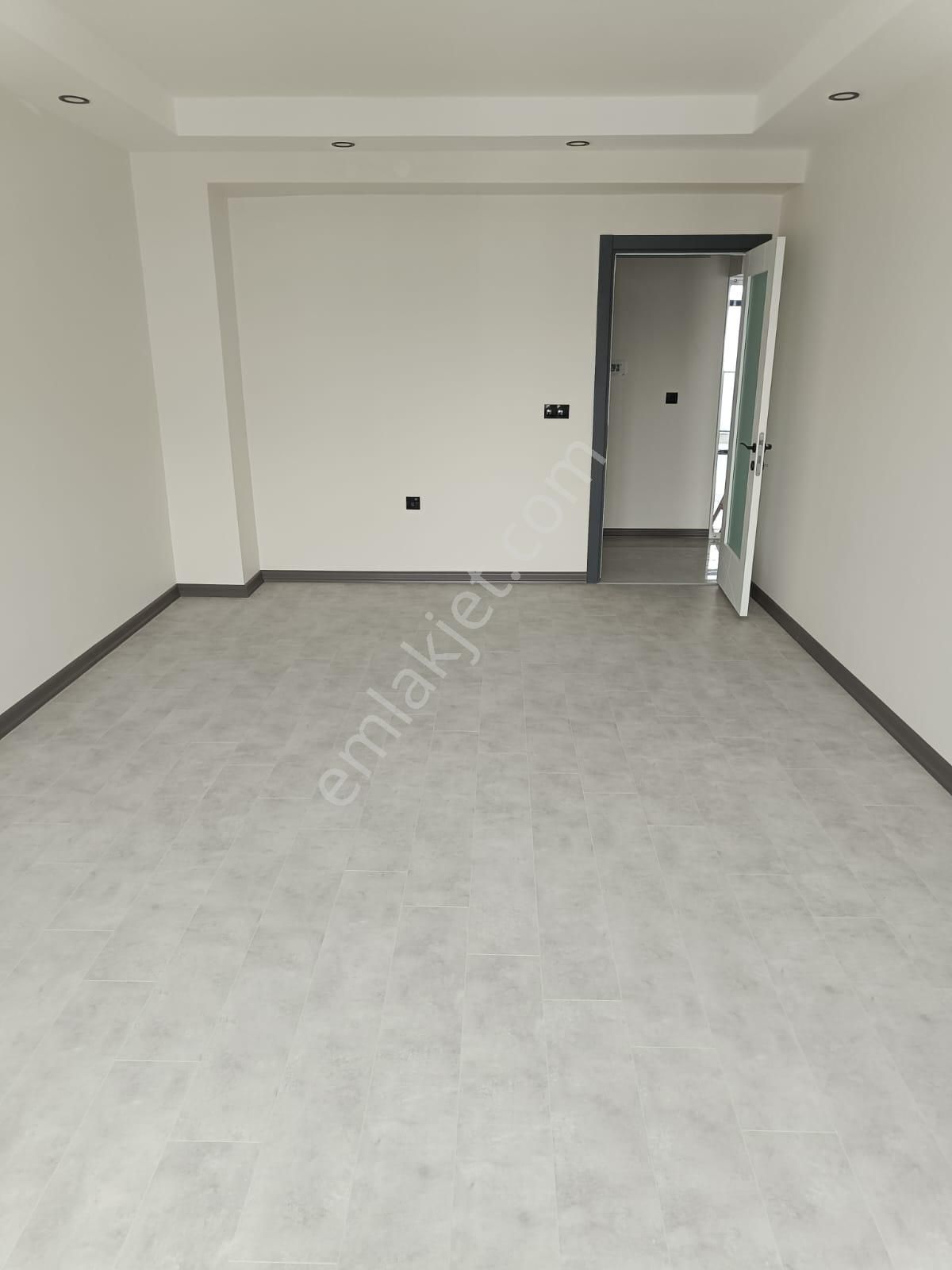 🏡 Çamlıca’da Ebeveyn Banyolu Sıfır Ultra Lüks 3+1 Kiralık Daire - Görsel 4