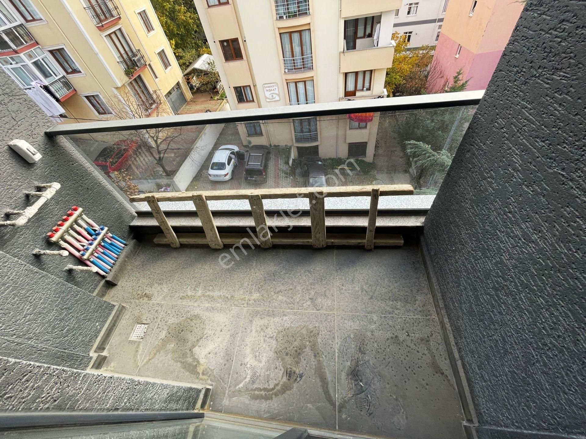 Mertcan Dan Hürriyet Çarşıya Yürüme Teraslı 4+2 İskanlı Lüks Dubleks - Görsel 24