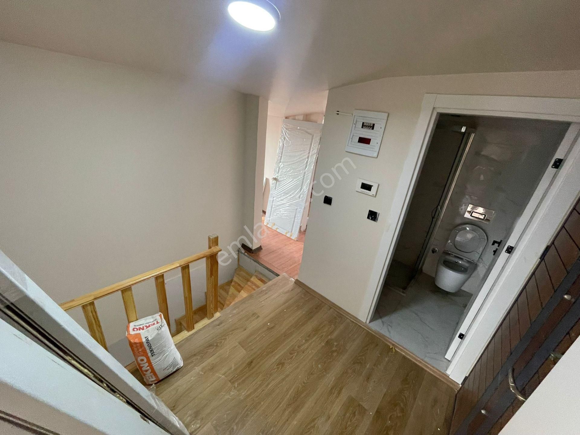 Mertcan Dan Hürriyet Çarşıya Yürüme Teraslı 4+2 İskanlı Lüks Dubleks - Görsel 18