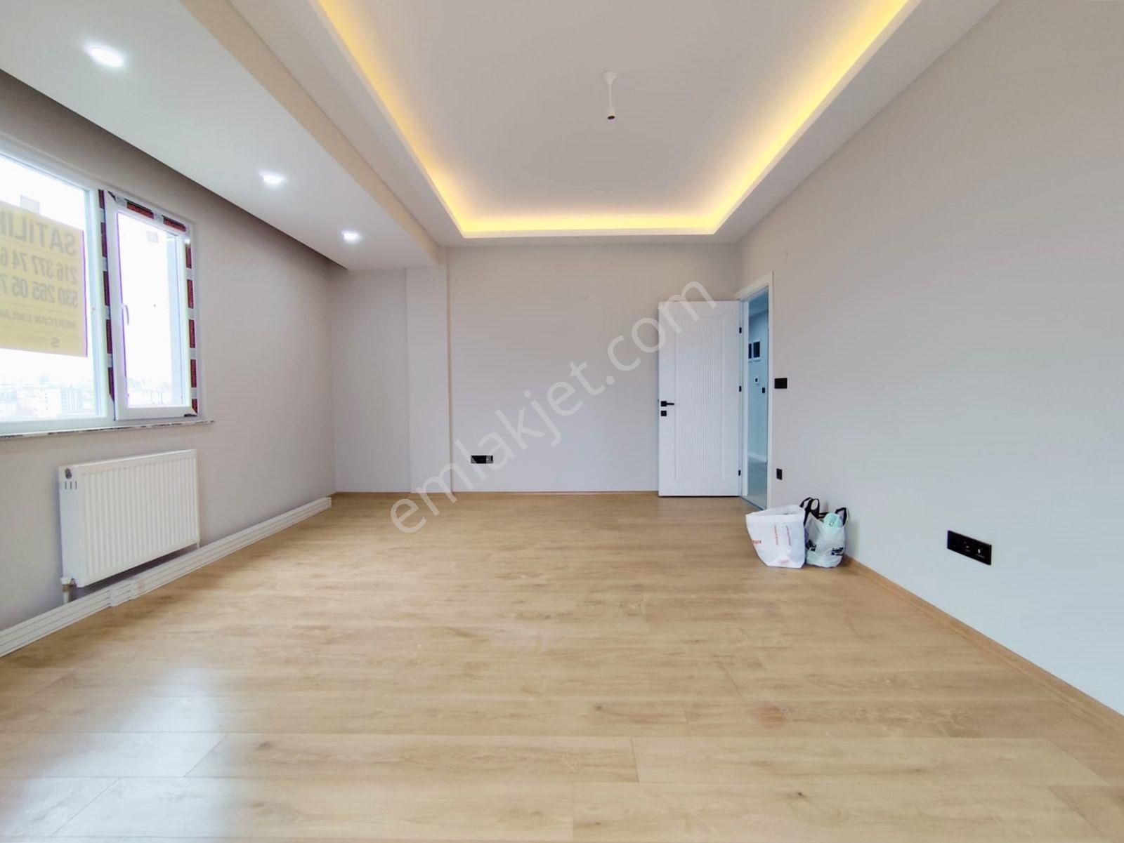 Mertcan Dan Hürriyet Çarşıya Yürüme Teraslı 4+2 İskanlı Lüks Dubleks - Görsel 4