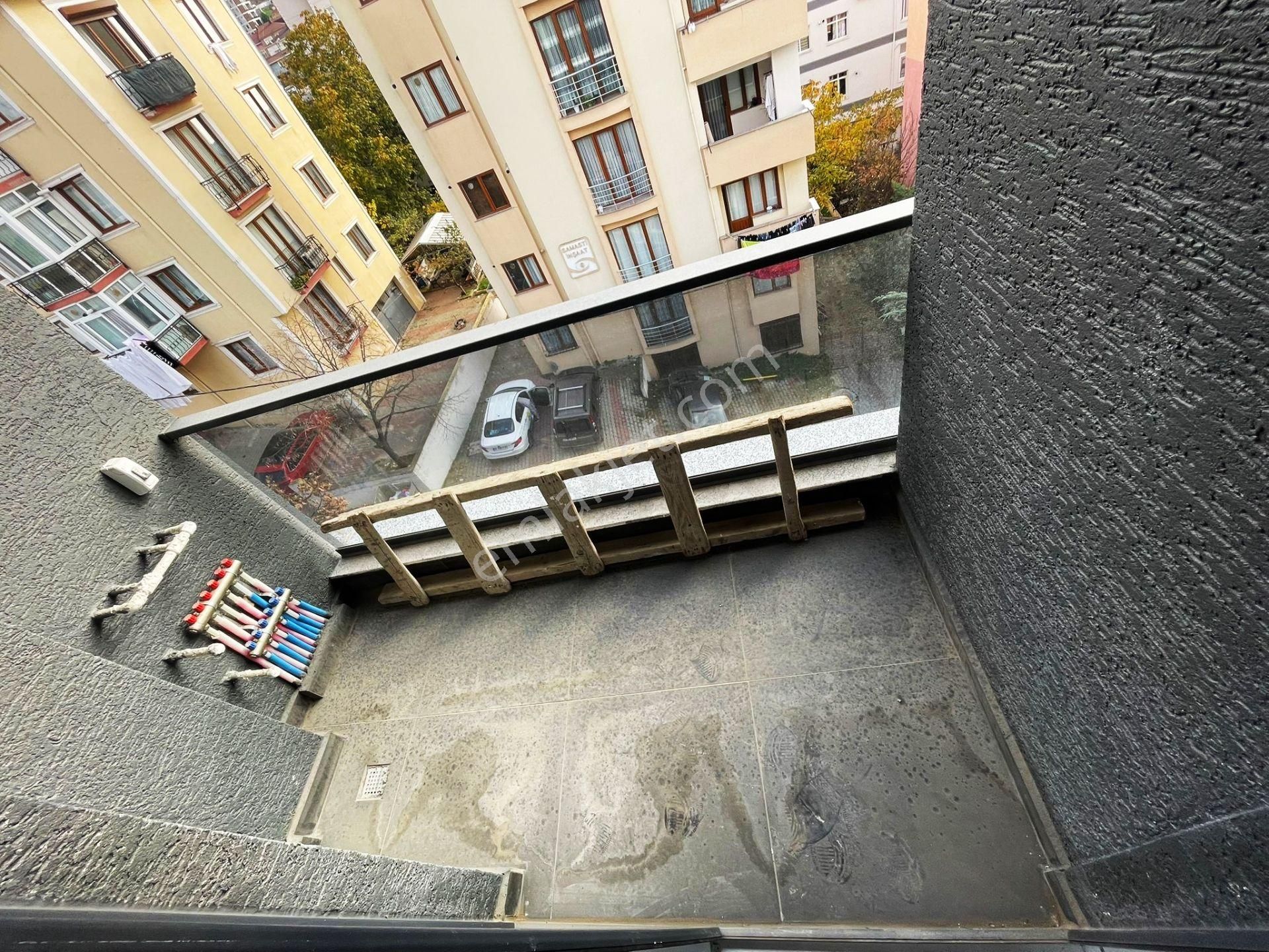 Mertcan Dan Hürriyet Çarşıya Yürüme Teraslı 4+2 İskanlı Lüks Dubleks - Görsel 27